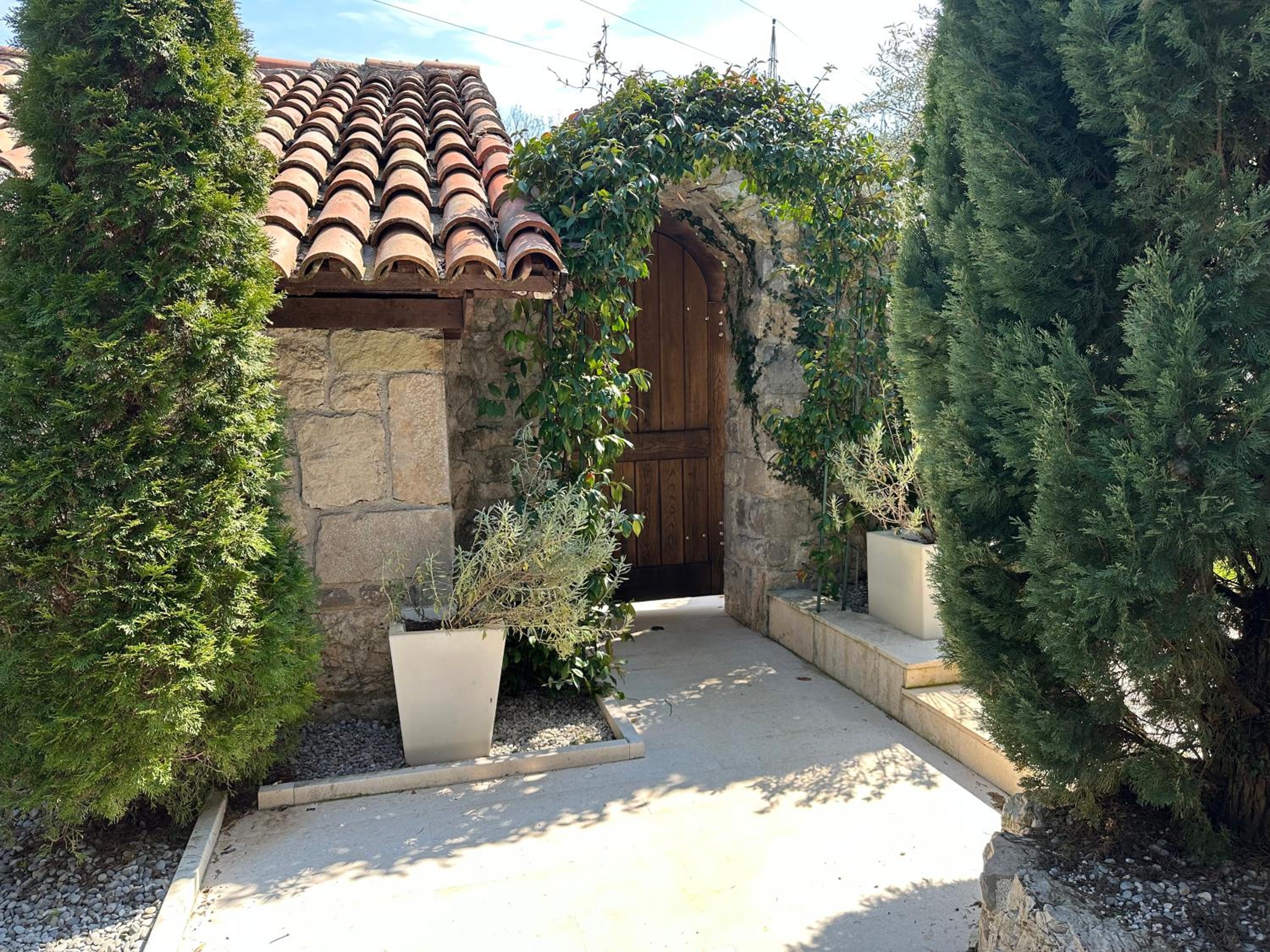 Photo 17