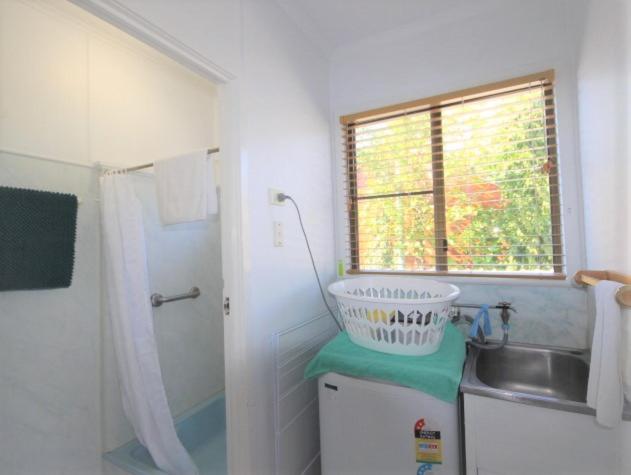 QCWA Cheerful Cottage - Airlie Beach
