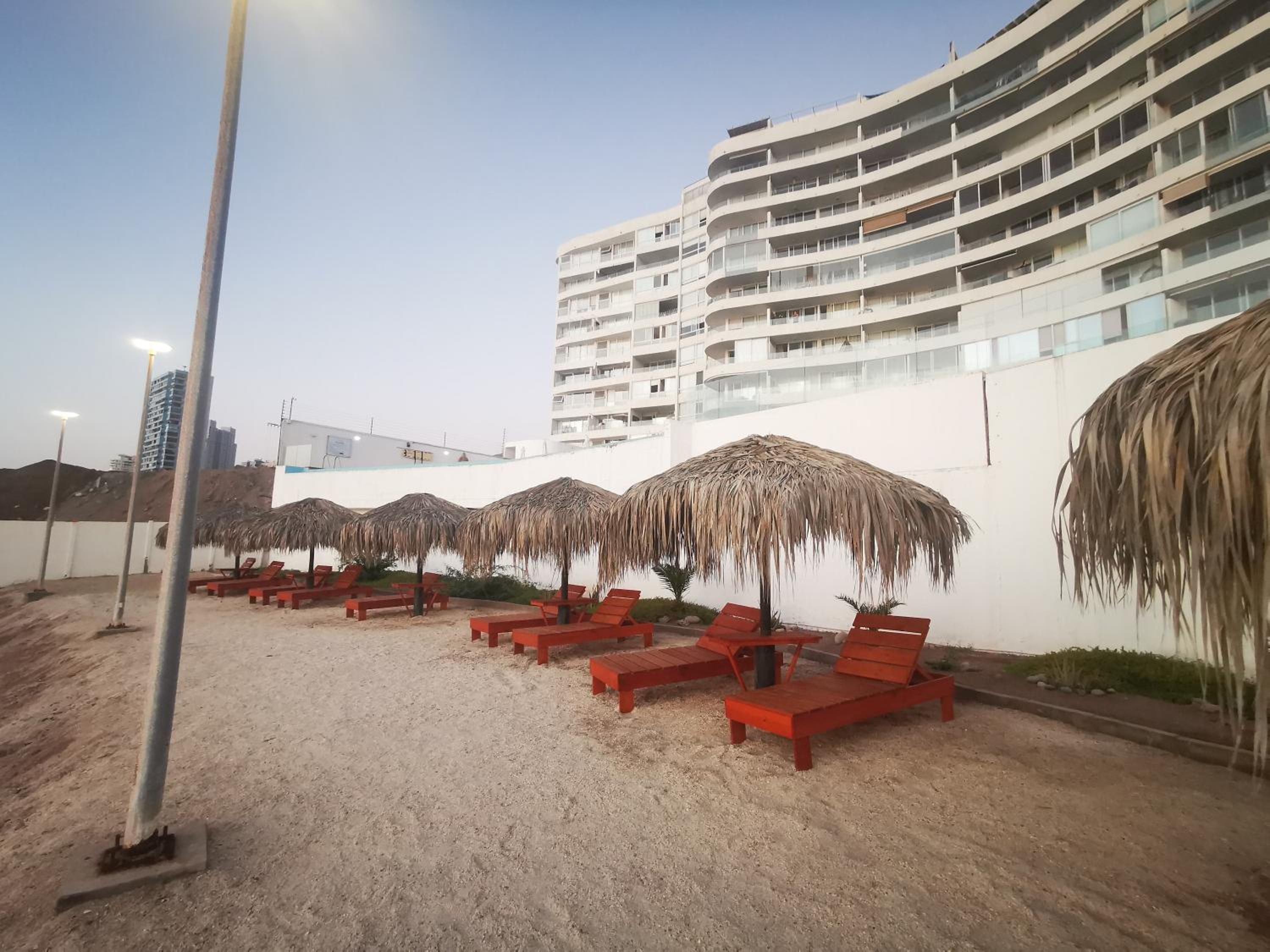 A orillas de la playa c/ piscina