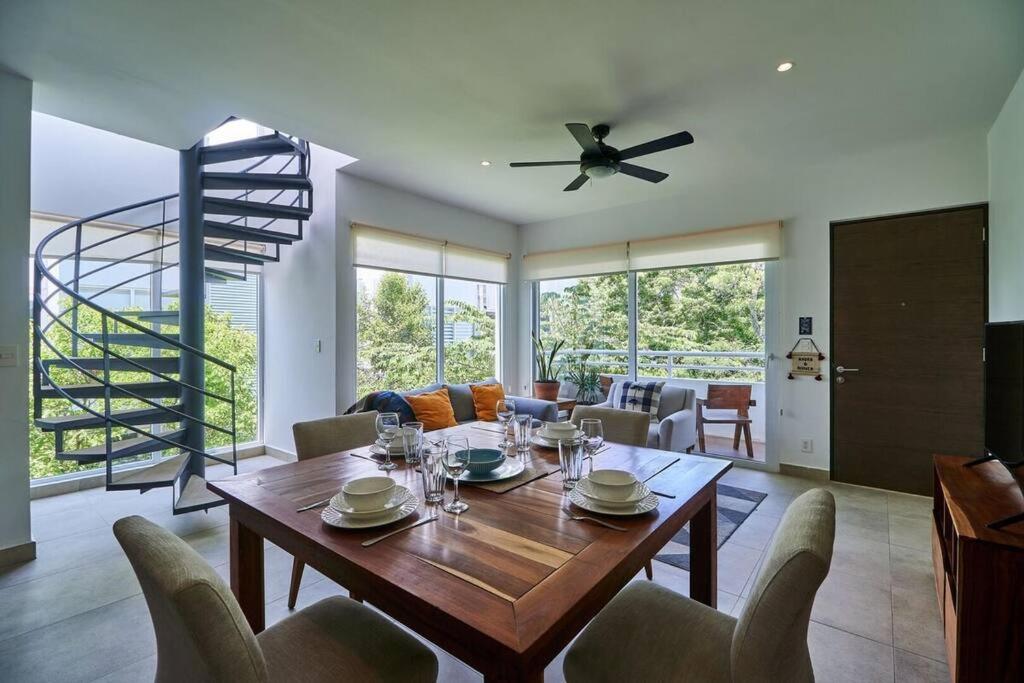 Serene Private Rooftop Jacuzzi Penthouse 2 Pools 5 Min To Beach + Gym view 3