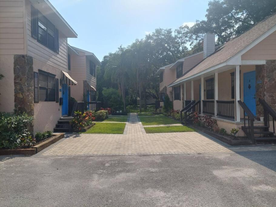 Tampa Bay Area Vacations - Ma'at Village - Exclusive Gated Pool Community Near USF and Busch Gardens - Property Image 1