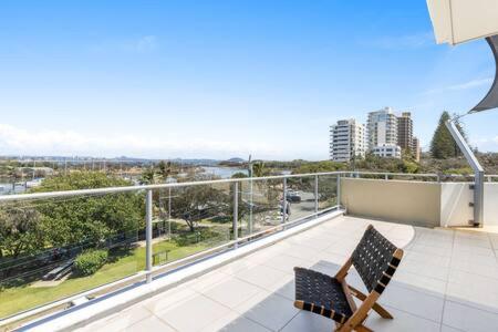 Point Cartwright Penthouse - Ocean and River Views