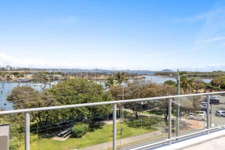 Point Cartwright Penthouse - Ocean and River Views