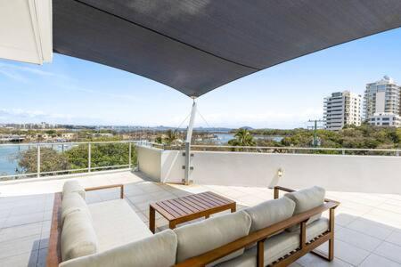 Point Cartwright Penthouse - Ocean and River Views
