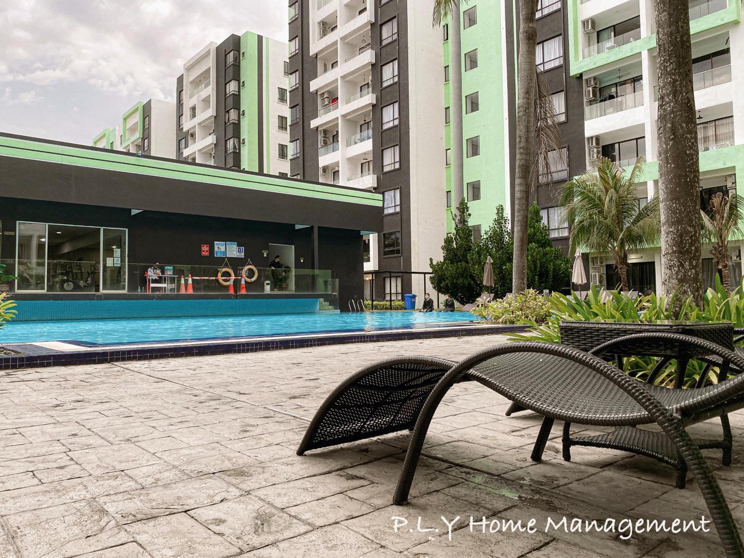 Relaxing Cozy PoolFront Waterpark Home@ Ipoh Station 18 (Netflix Ready)