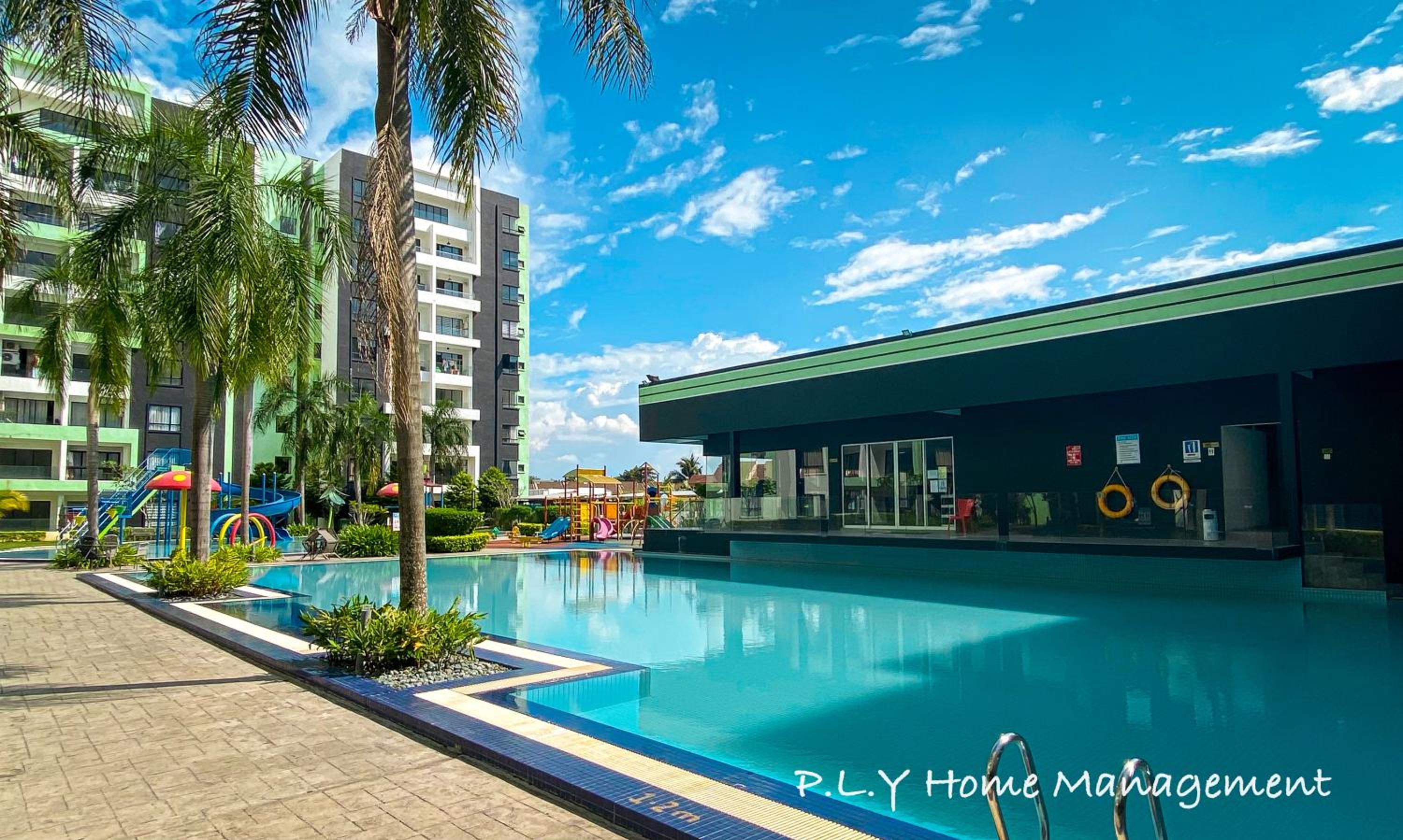 Relaxing Cozy PoolFront Waterpark Home@ Ipoh Station 18 (Netflix Ready)