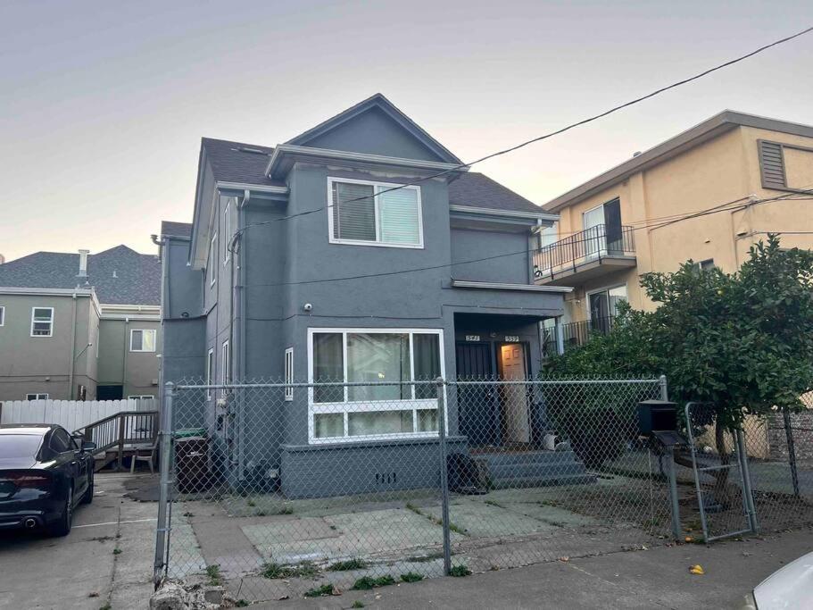 Charming Victorian Vacation Rental - Walking Distance BART view 2