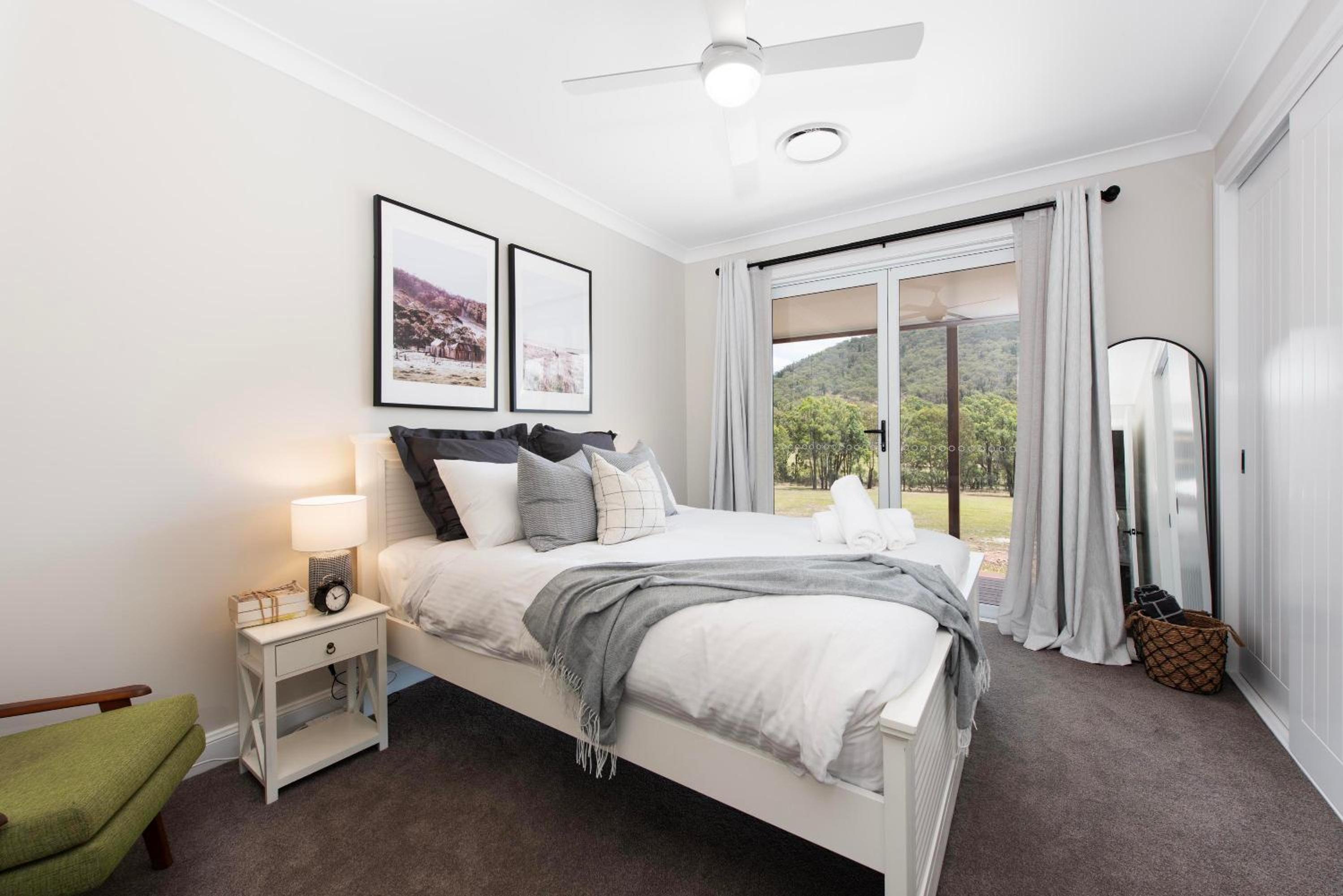Lazy Frog Lodge Mudgee country luxury