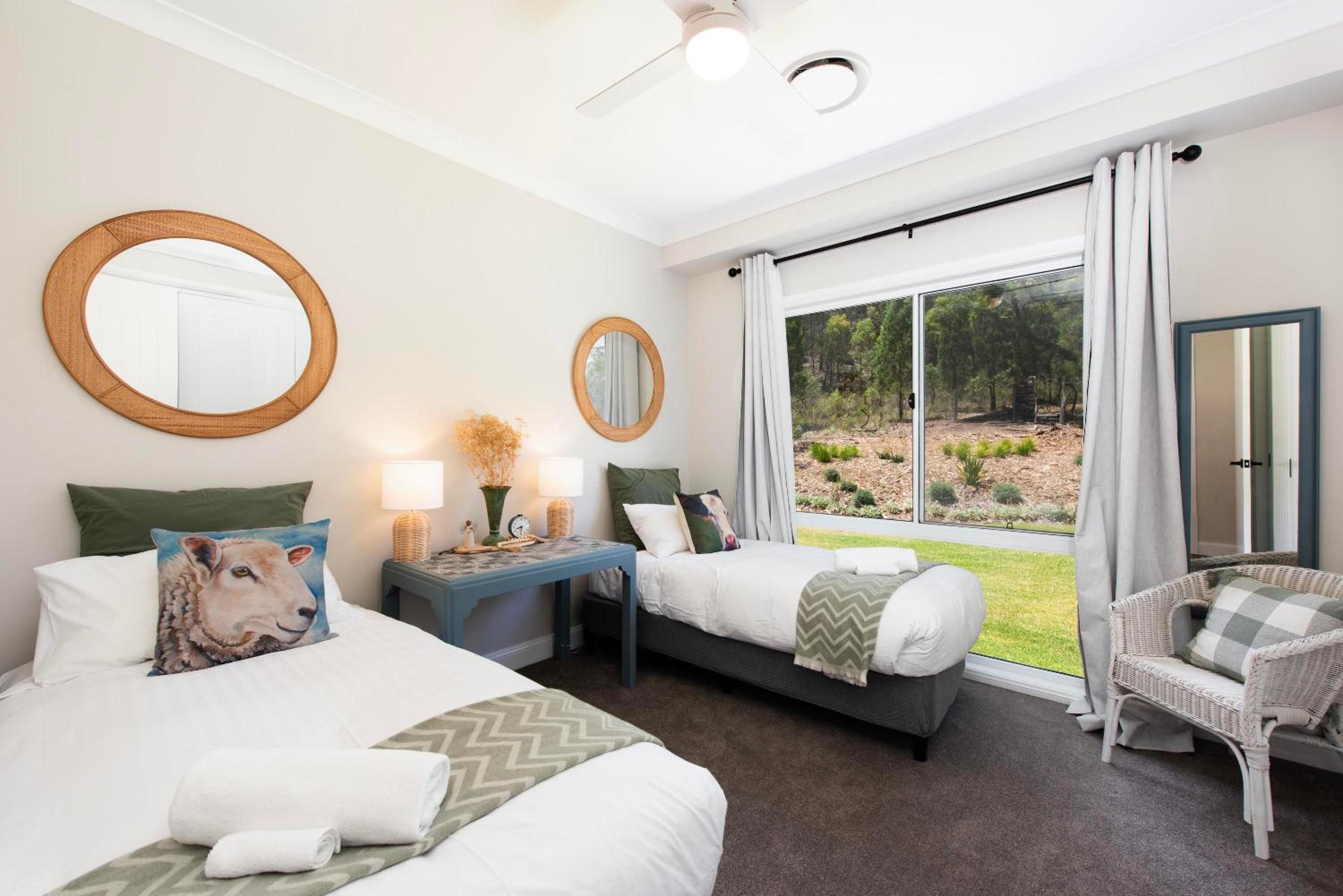 Lazy Frog Lodge Mudgee country luxury