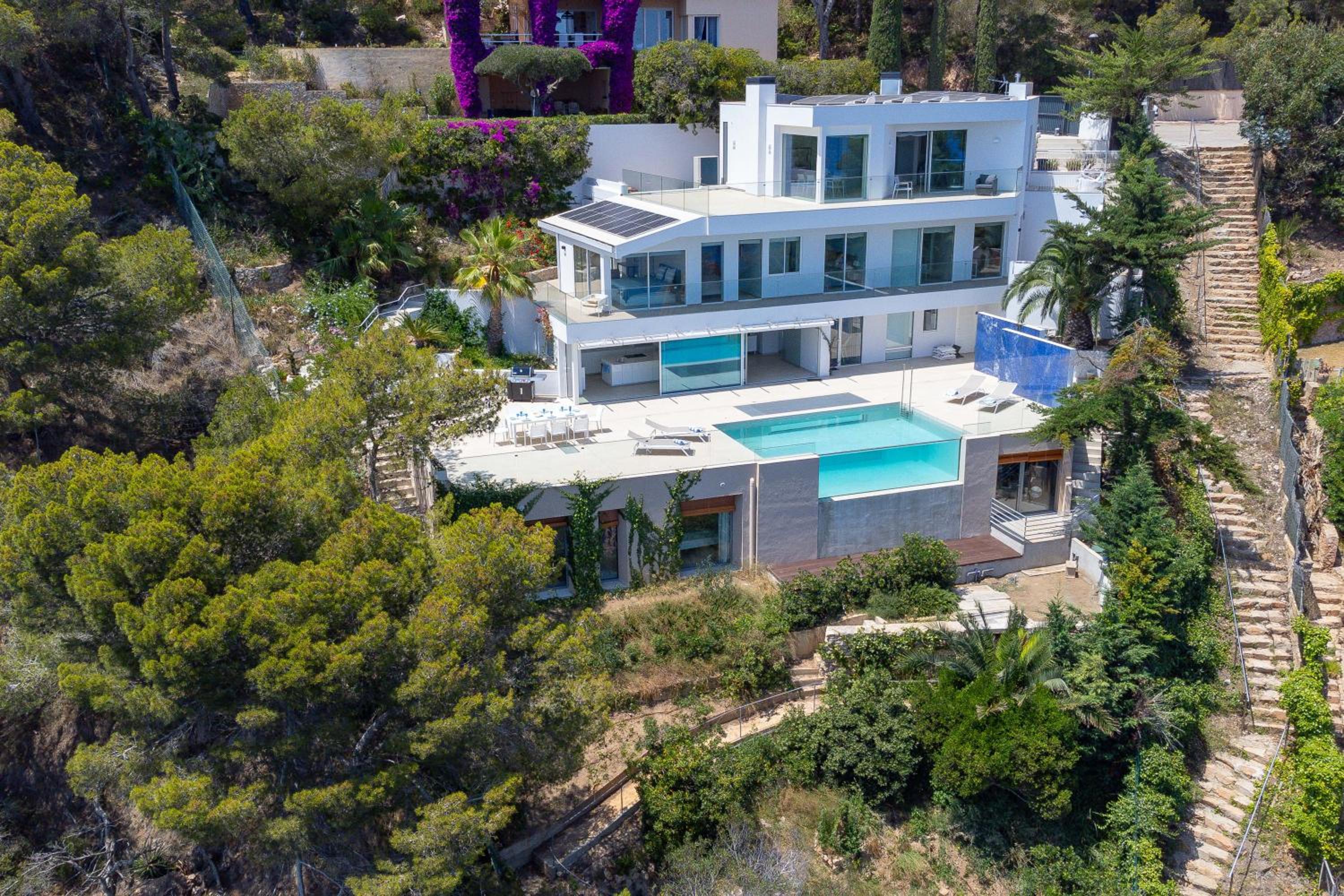 VILLA ILLA BLANCA