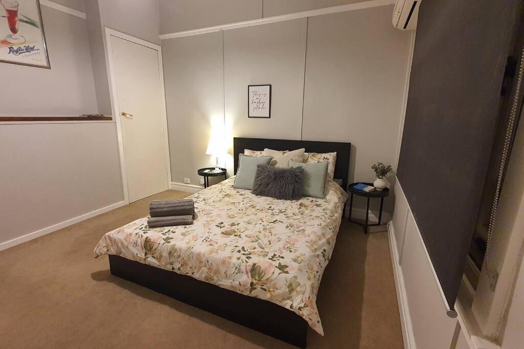 Cosy, 1930s Country Style Cottage in Mount Barker WA