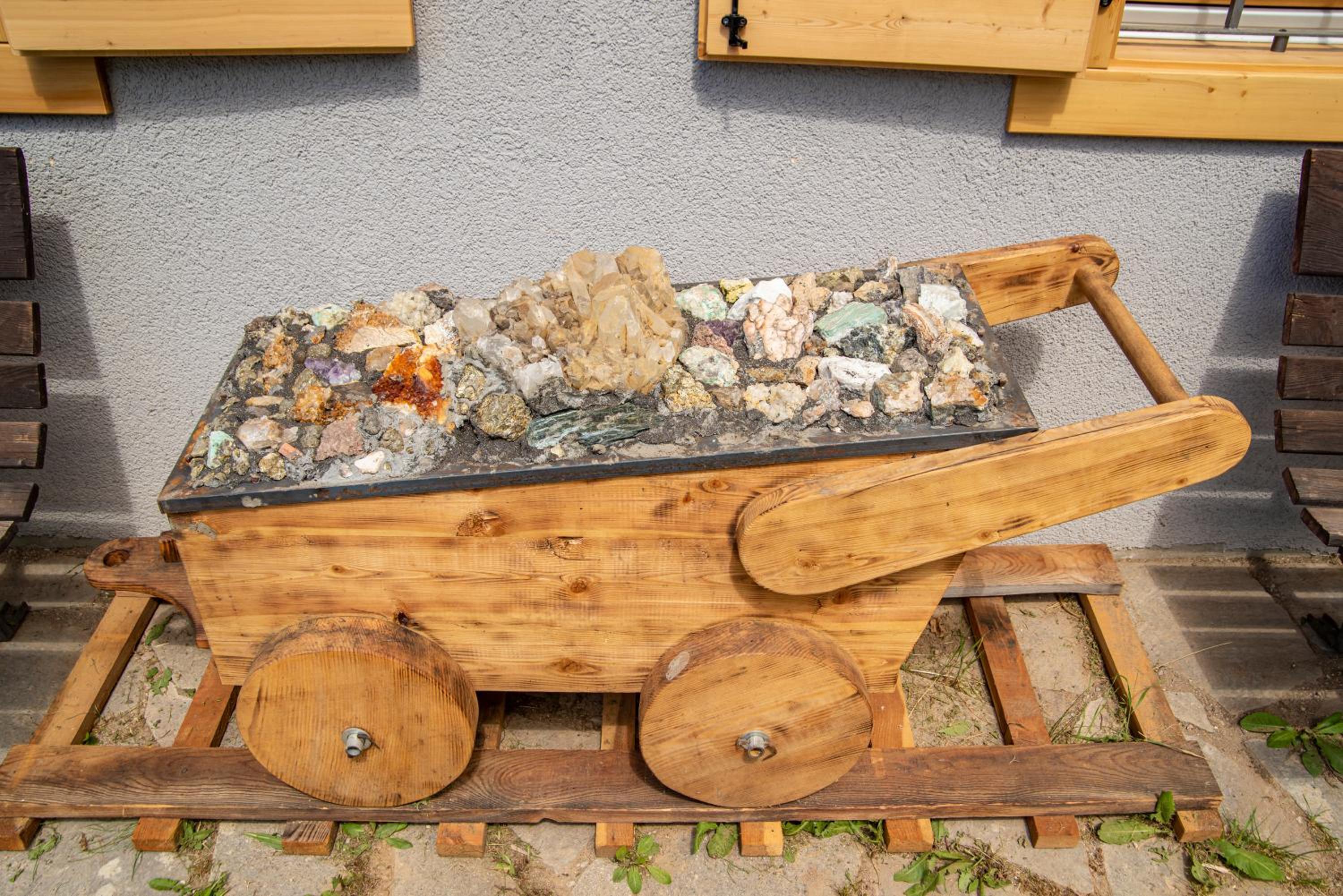 Photo 42