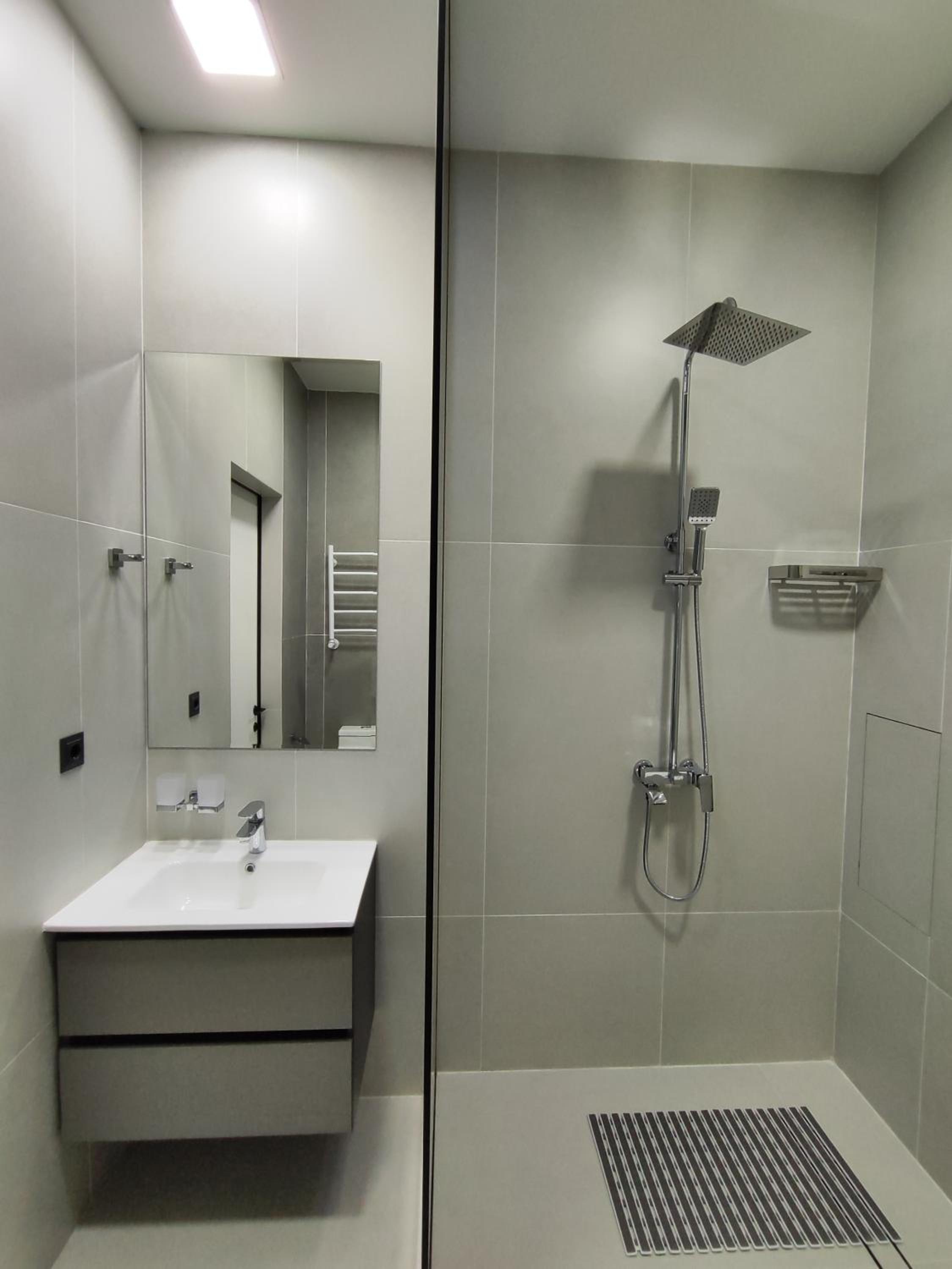 Minor-River apartment