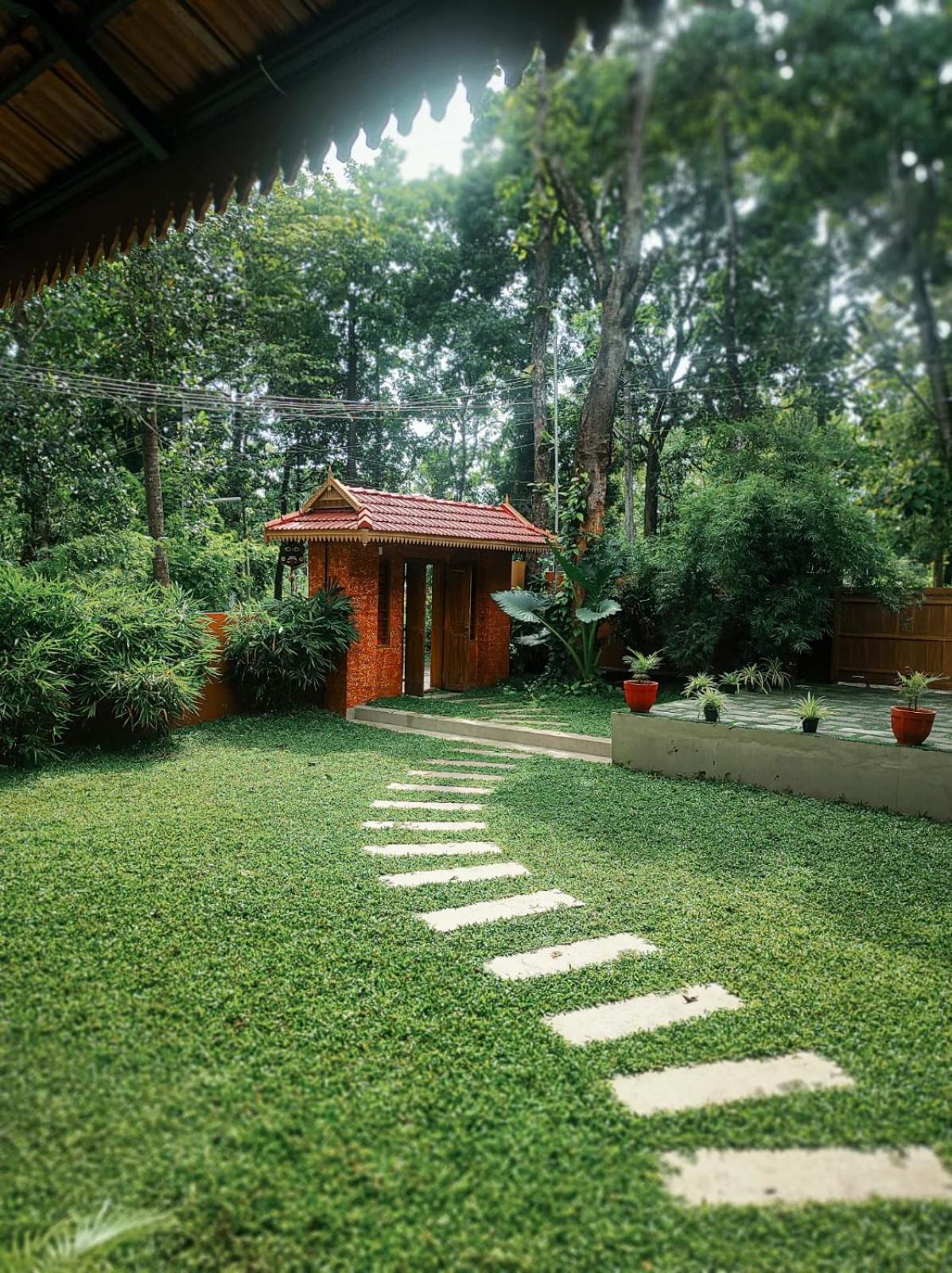 ATHIRAPPILY SREENILAYAM HERITAGE RESORt view 2
