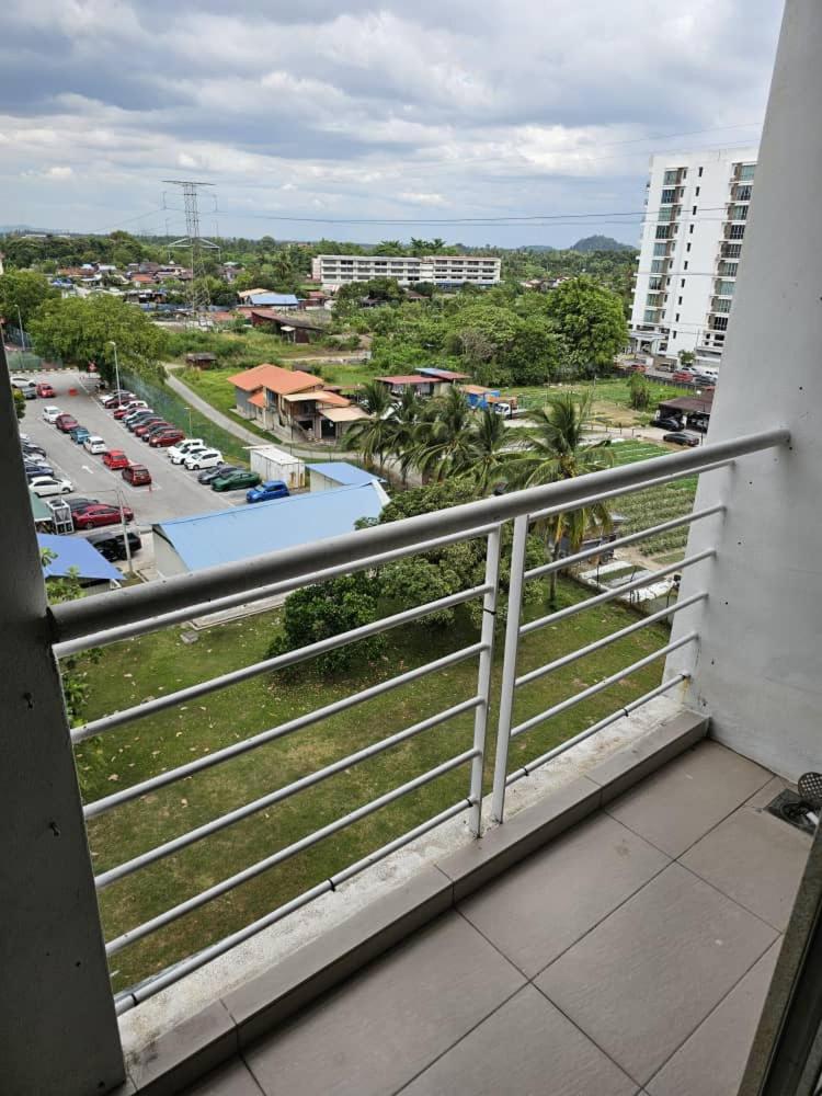 Seberang Jaya Family Pool Homestay Near Hospital 3 Bedroom Aircond 2 Bathroom & Family Room Aircond