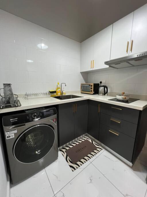 KLCity High Floor NewDuplex 8-10pax