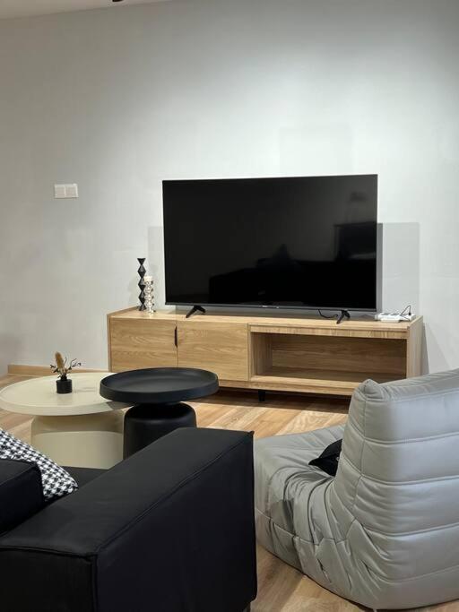 KLCity High Floor NewDuplex 8-10pax