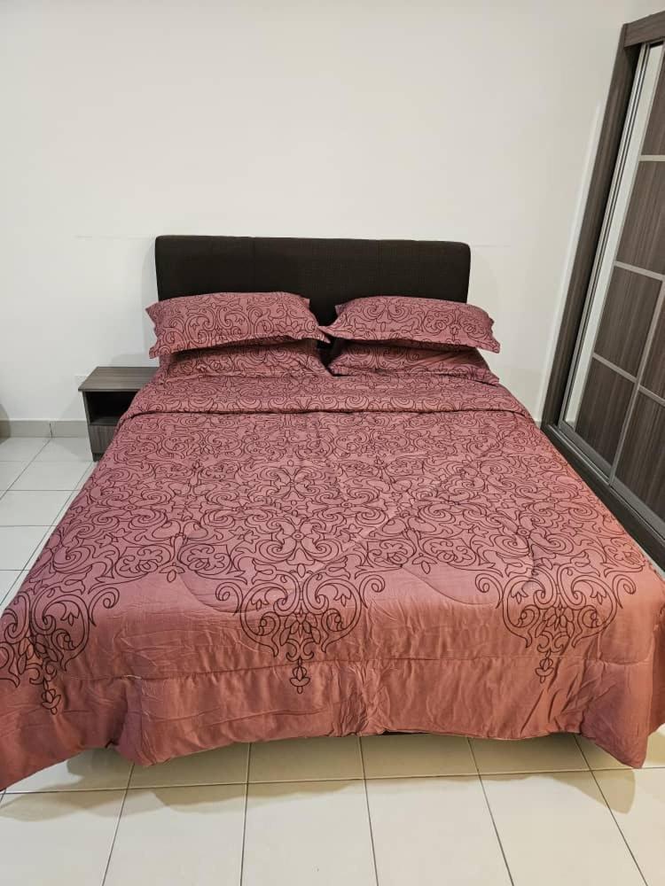 Seberang Jaya Family Pool Homestay Near Hospital 3 Bedroom Aircond 2 Bathroom & Family Room Aircond photo 6