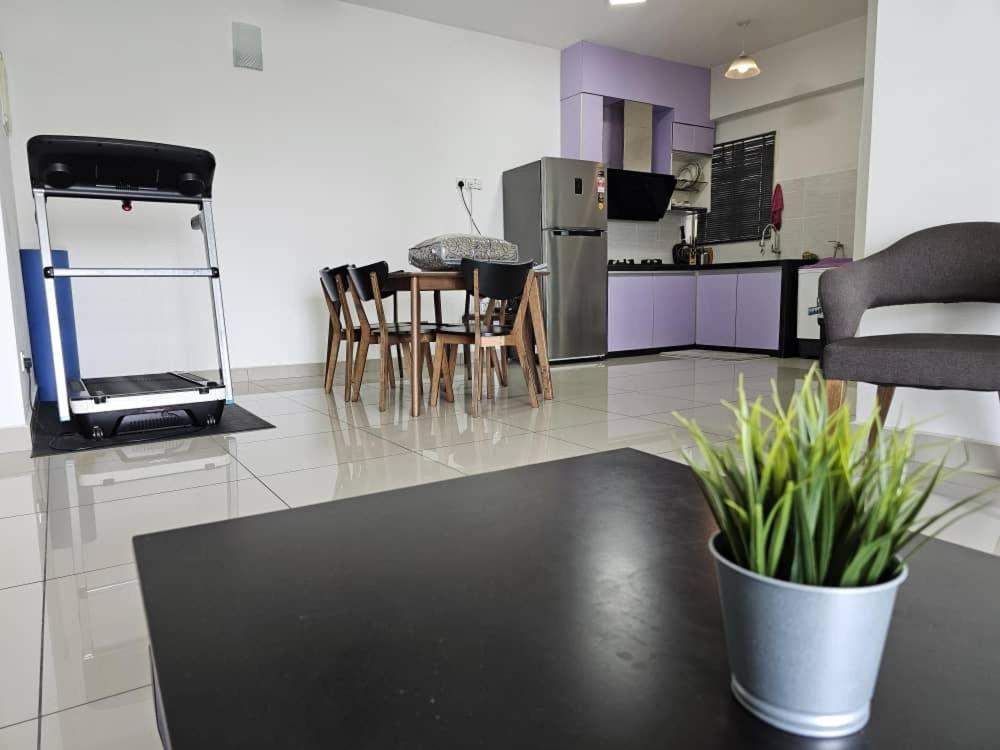 Seberang Jaya Family Pool Homestay Near Hospital 3 Bedroom Aircond 2 Bathroom & Family Room Aircond