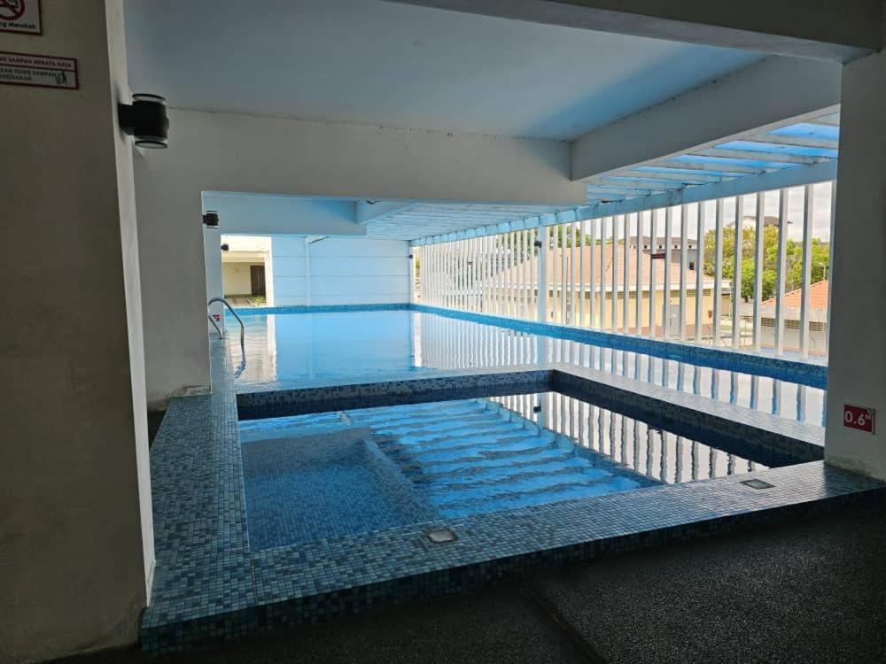Seberang Jaya Family Pool Homestay Near Hospital 3 Bedroom Aircond 2 Bathroom & Family Room Aircond photo 1