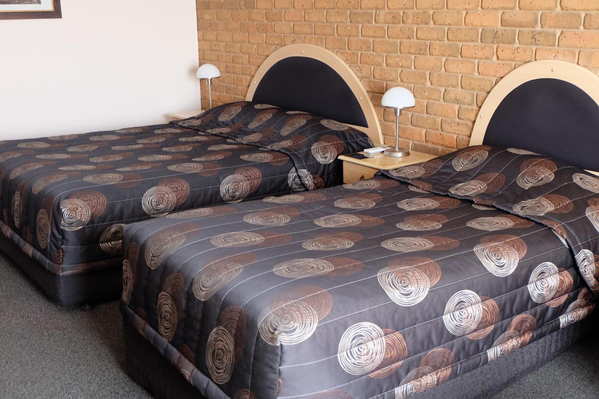 Charles sturt motor inn