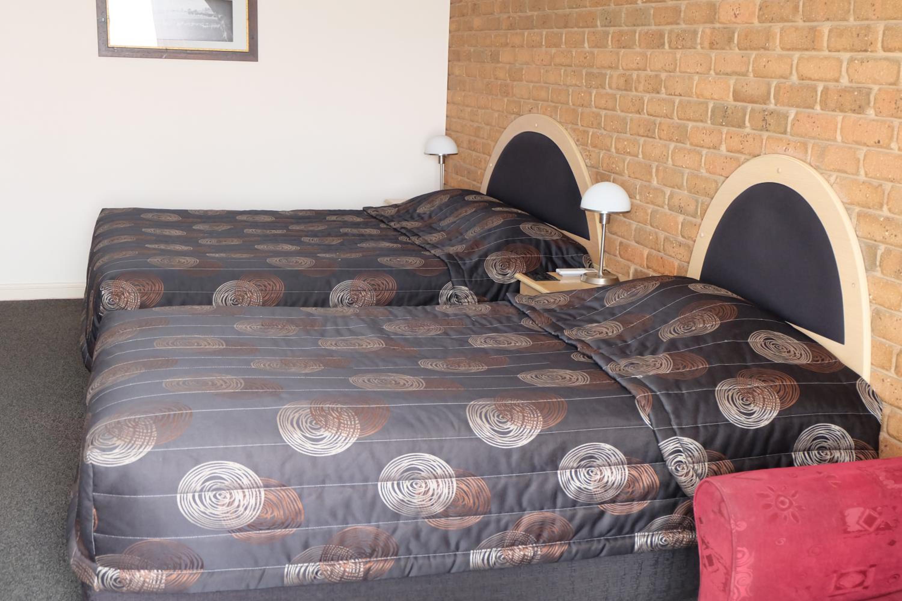 Charles sturt motor inn