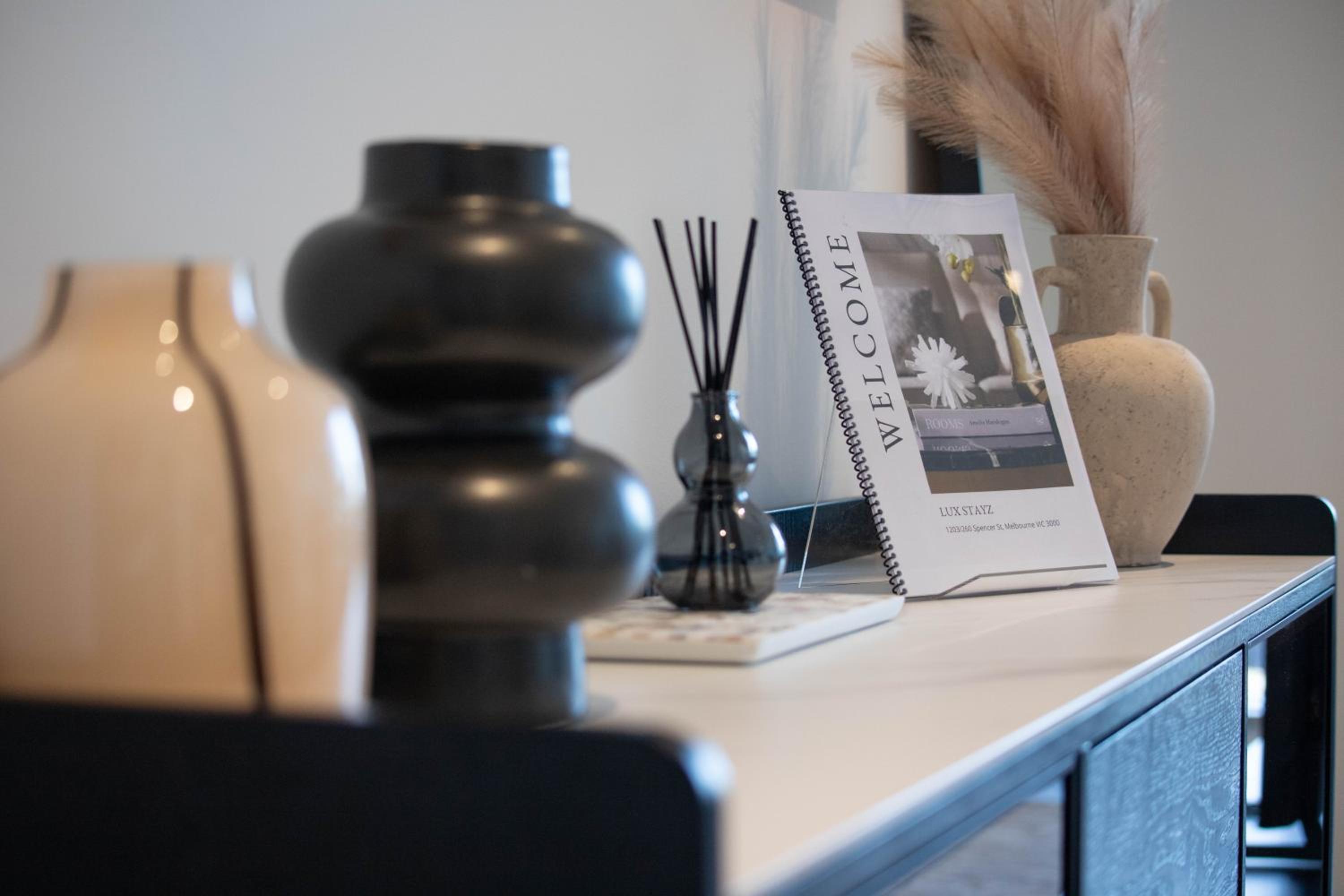 Supreme 3 Bedroom Apartment in Melbourne CBD