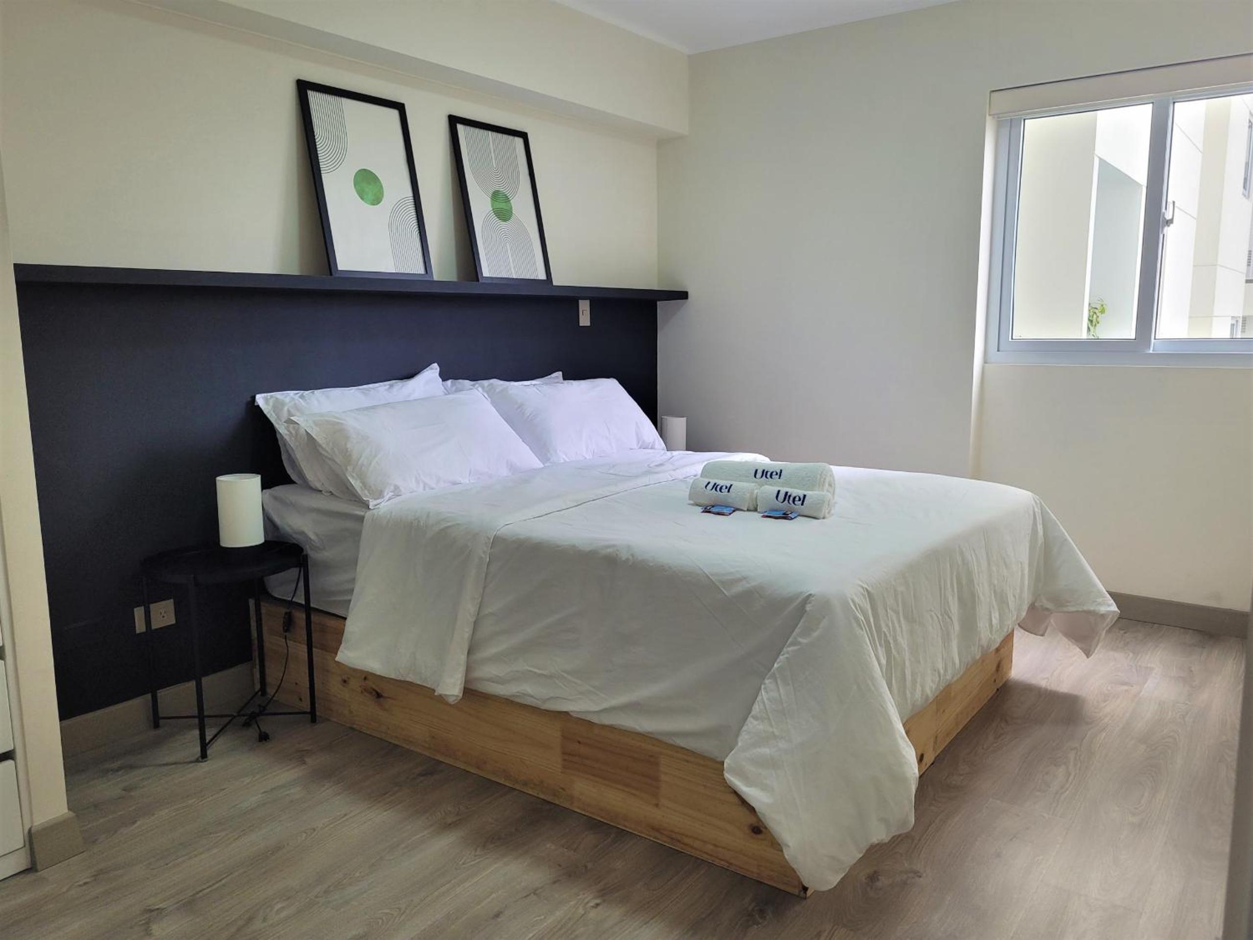 Cozy 2BR Loft in the Heart of Miraflores view 5