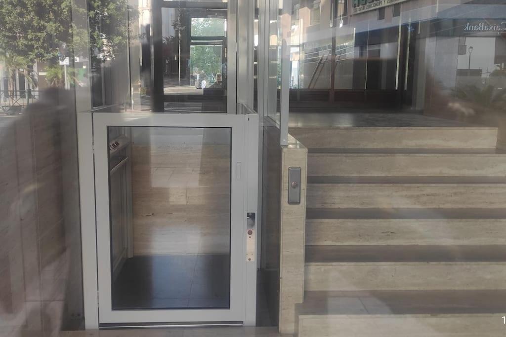 Lujoso apartamento primera línea playa y céntrico
