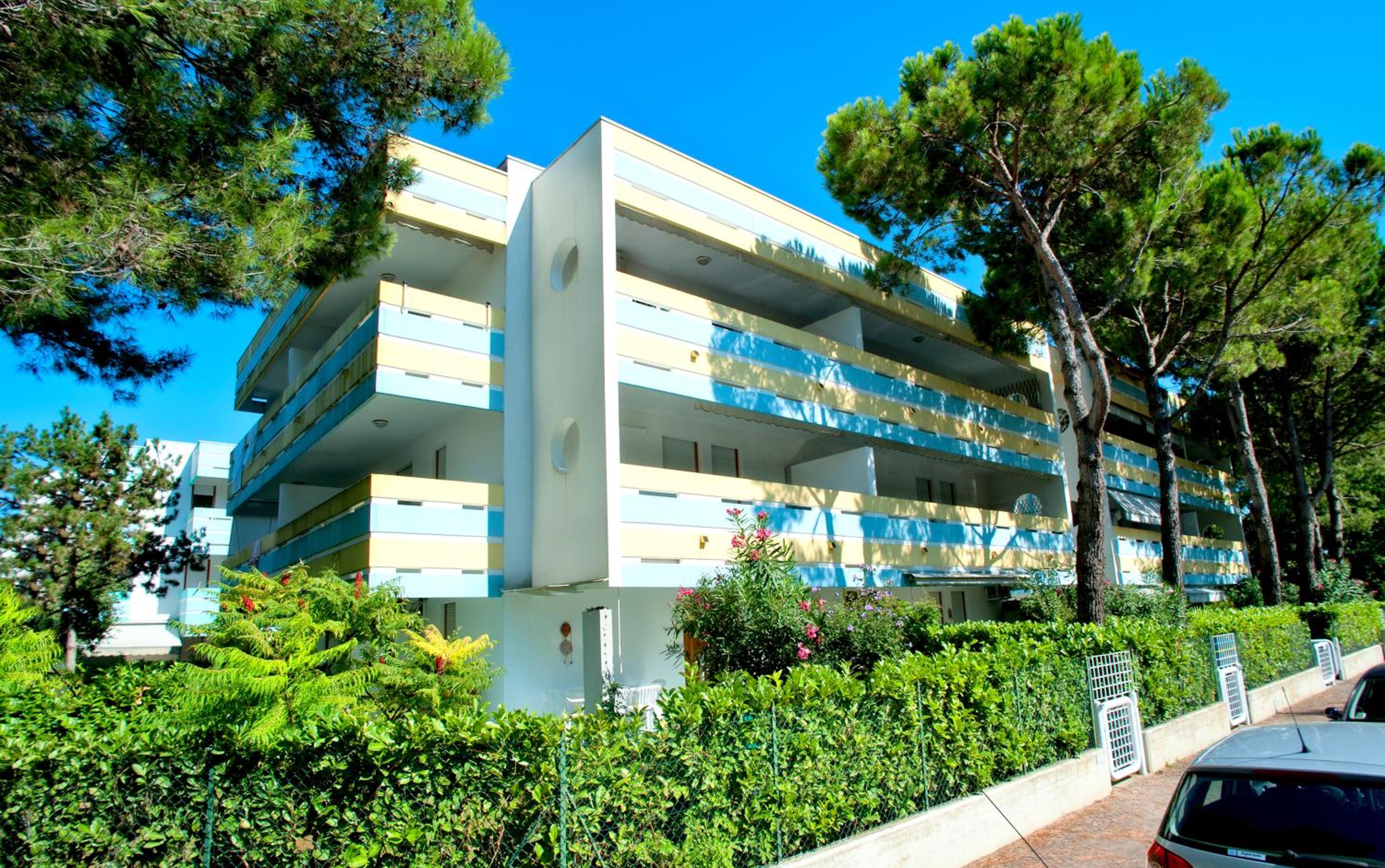 Enjoy your stay in our cozy bright flat view 4