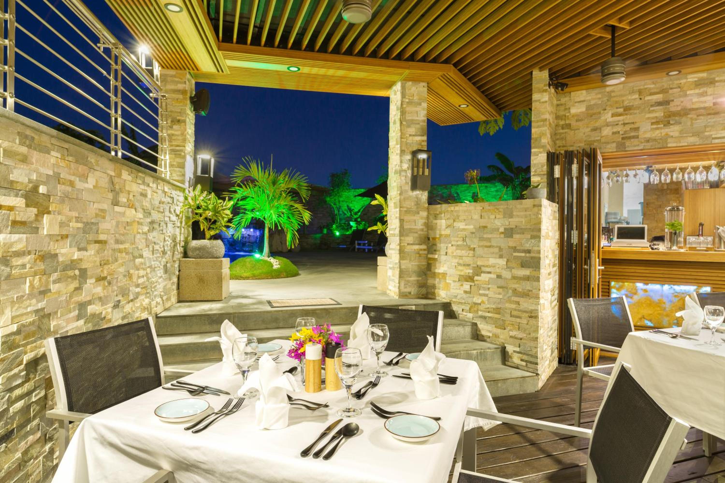 Kokomo Botanical Resort - Caribbean Family Cottages