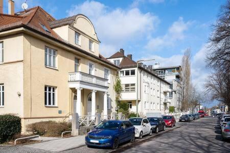 2bedroom in historic villa near Nymphenburg Palace