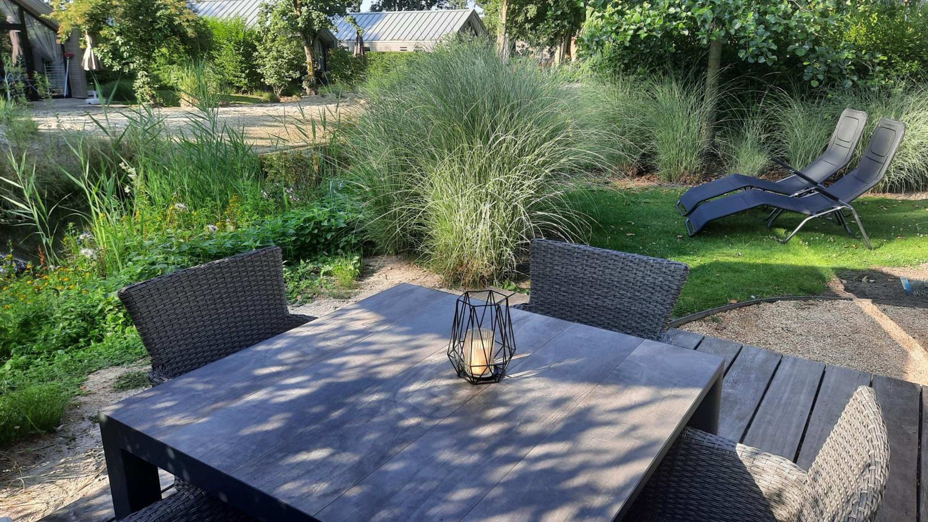 Das Holland Beachhouse, modern eingerichtet, in schöner Lage am Veluwemeer, inklusive Garten, Terrasse am Wasser, Parkplatz und WLAN view 2