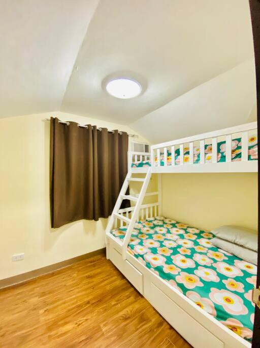 Private Home / 3BR & 2 Storey Near Airport view 3