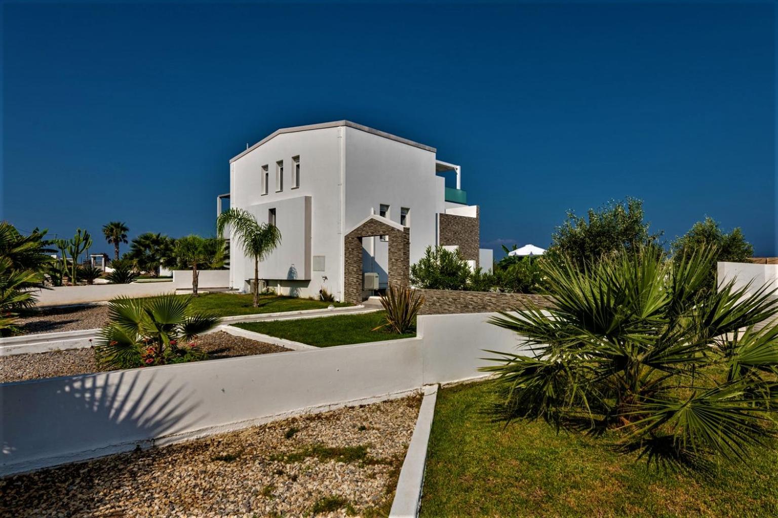 Lilu Villa 1 with Private Pool and Seaview view 3