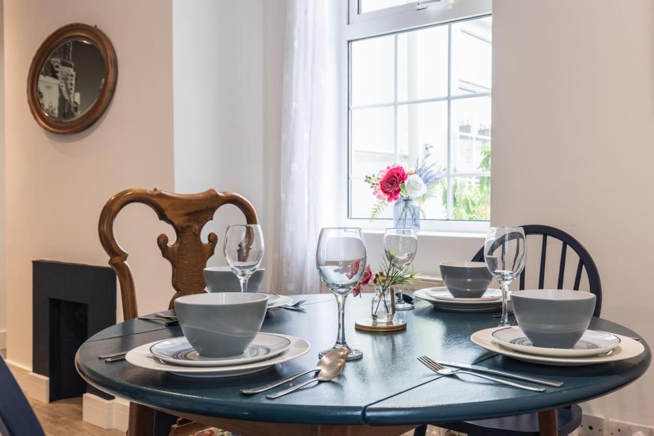 1 Phoenix Cottages, 403 High Street, Cheltenham view 3