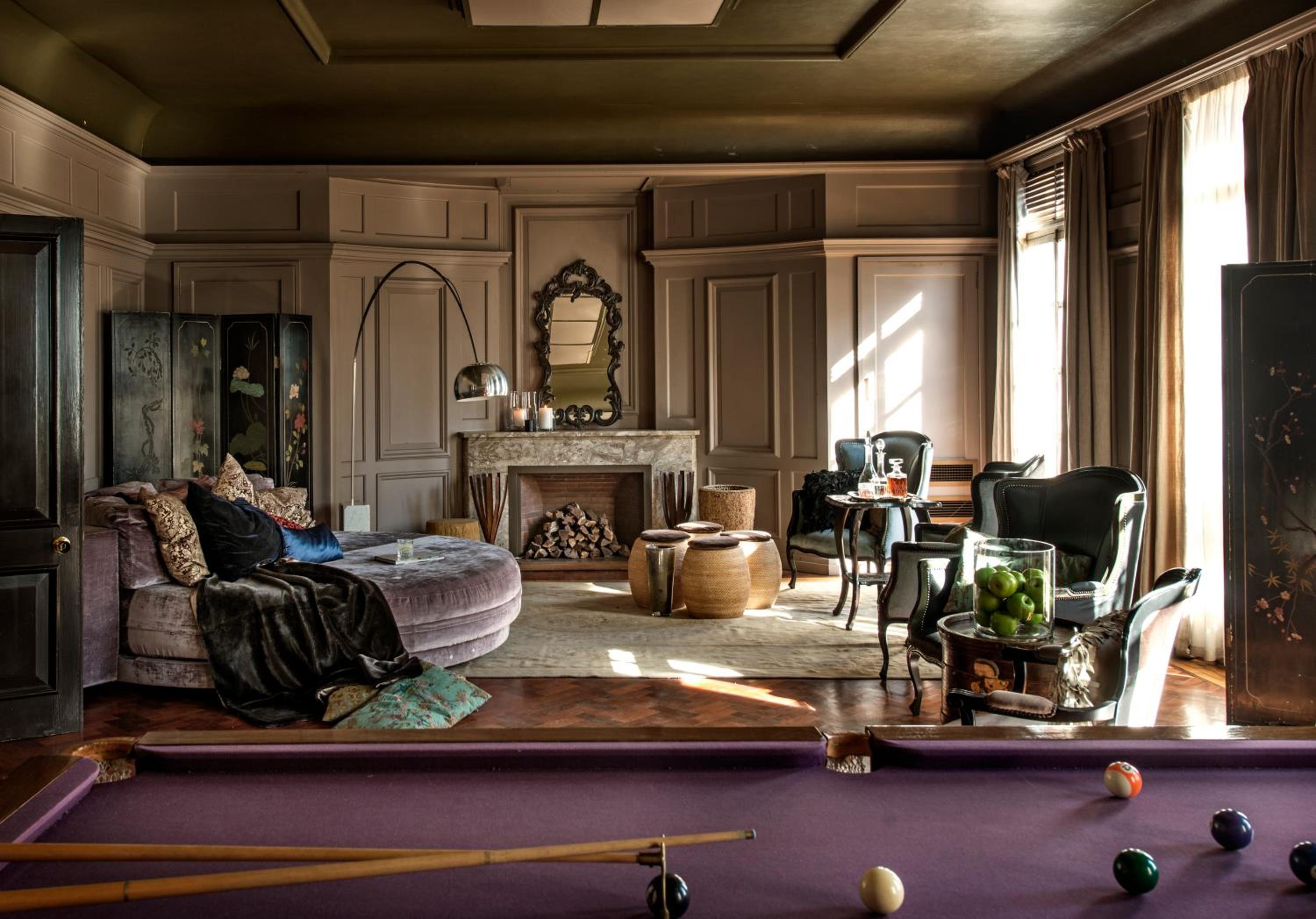 lounge