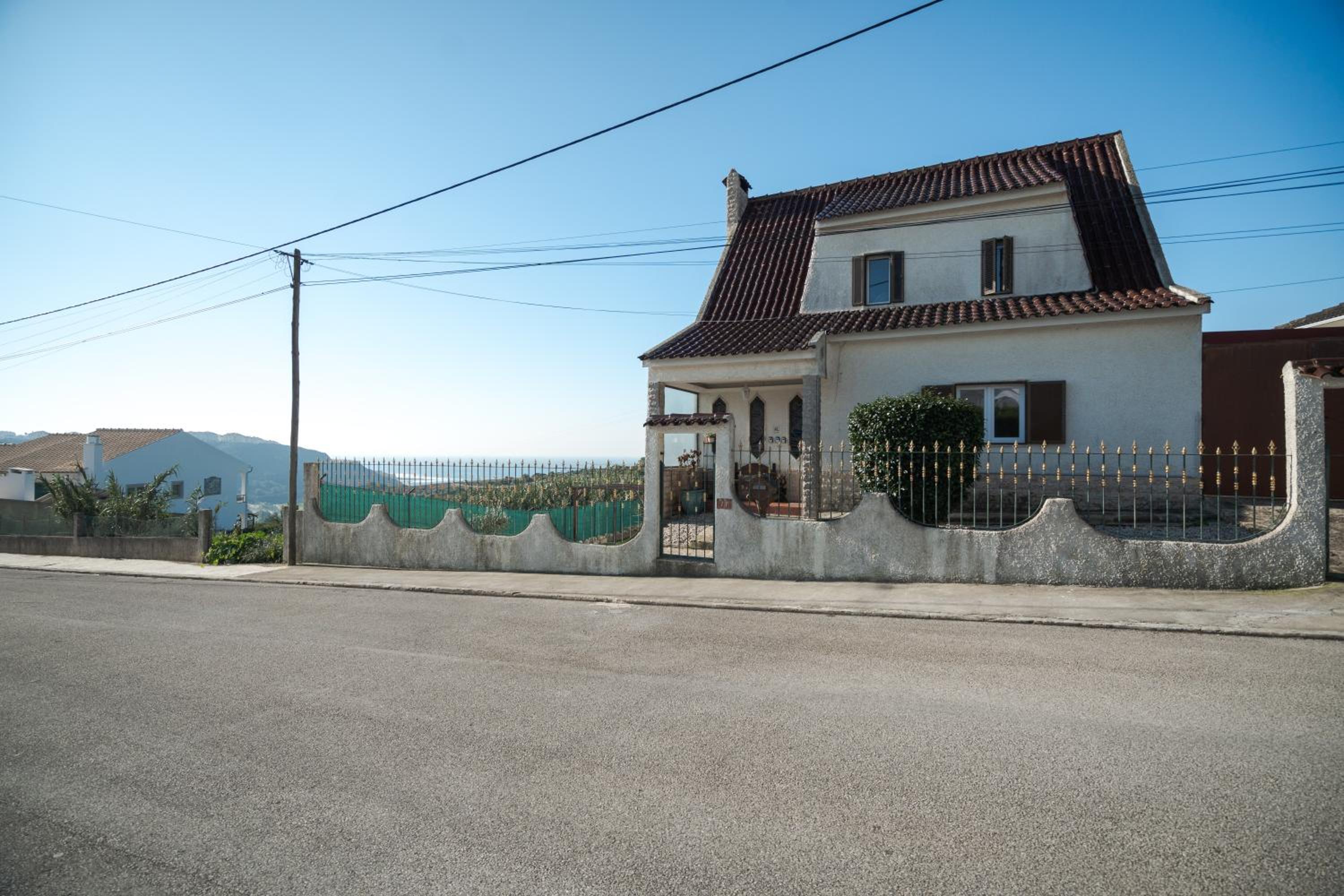 Casa da Ribeira Quarto Amarelo view 4