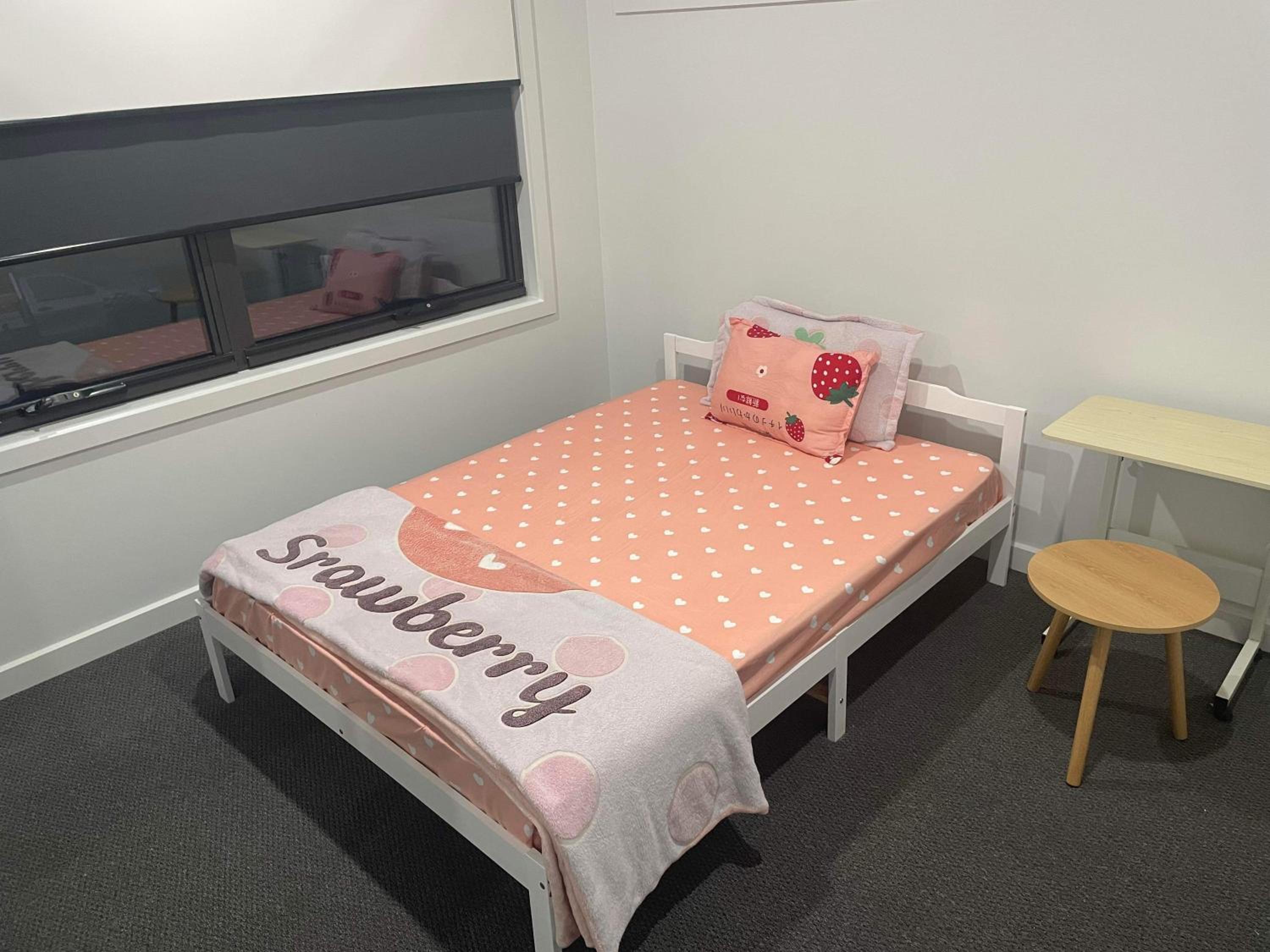Brand new comfortable room in a beautiful suburb
