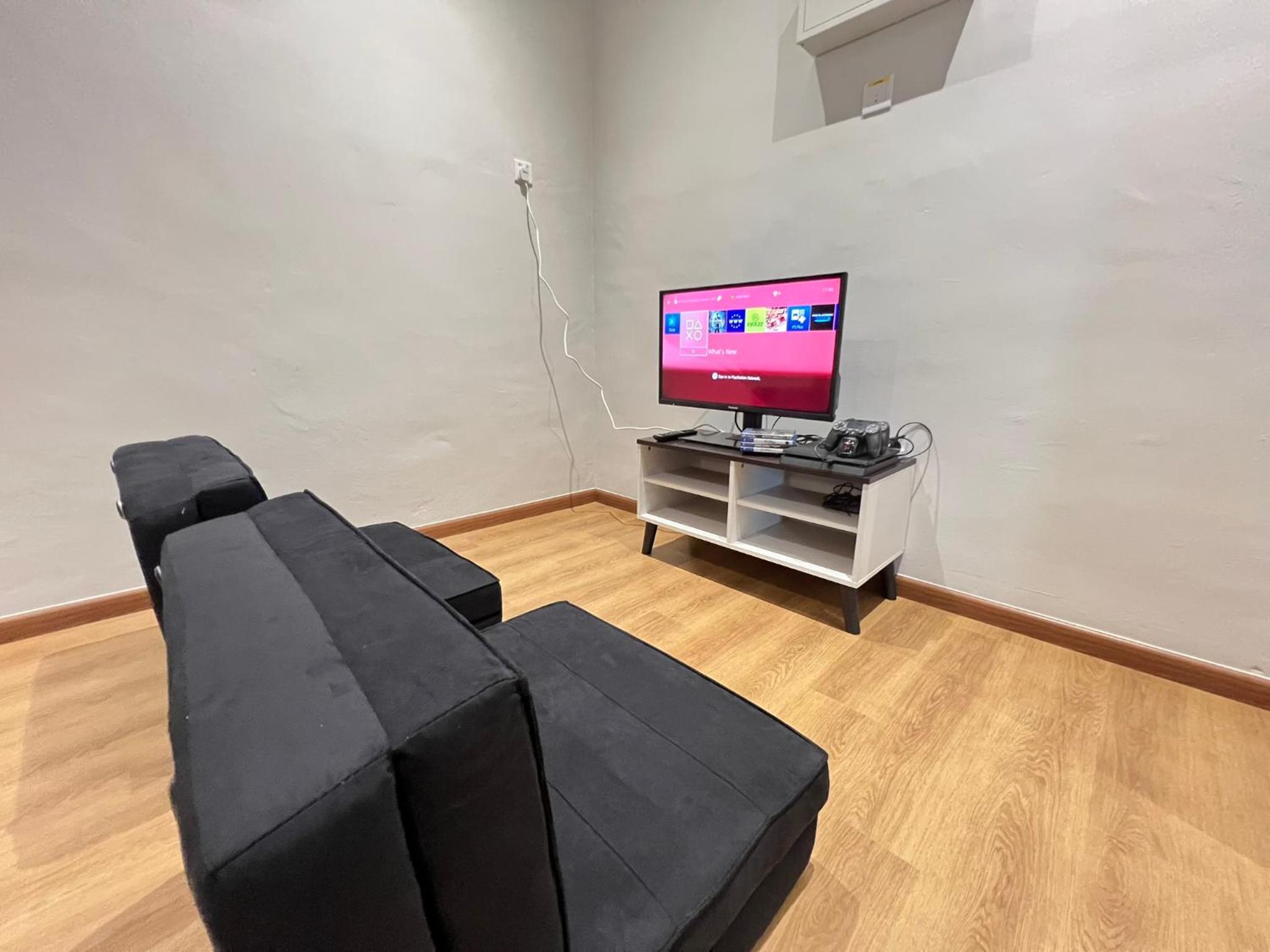 Galaria 4BR 17Pax NearTC, DinosaurLand, PS4, Netflix view 5