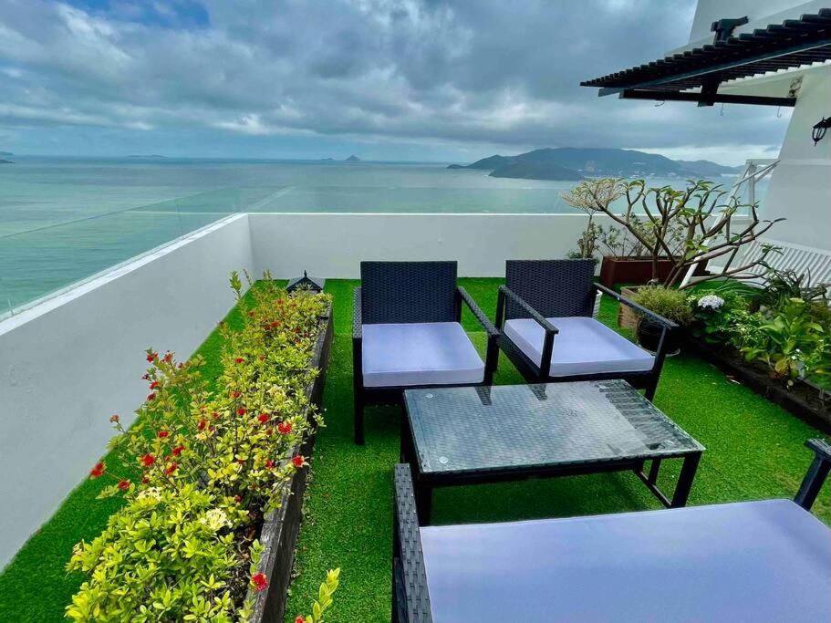 Holi Ocean Vista Sky Villa
