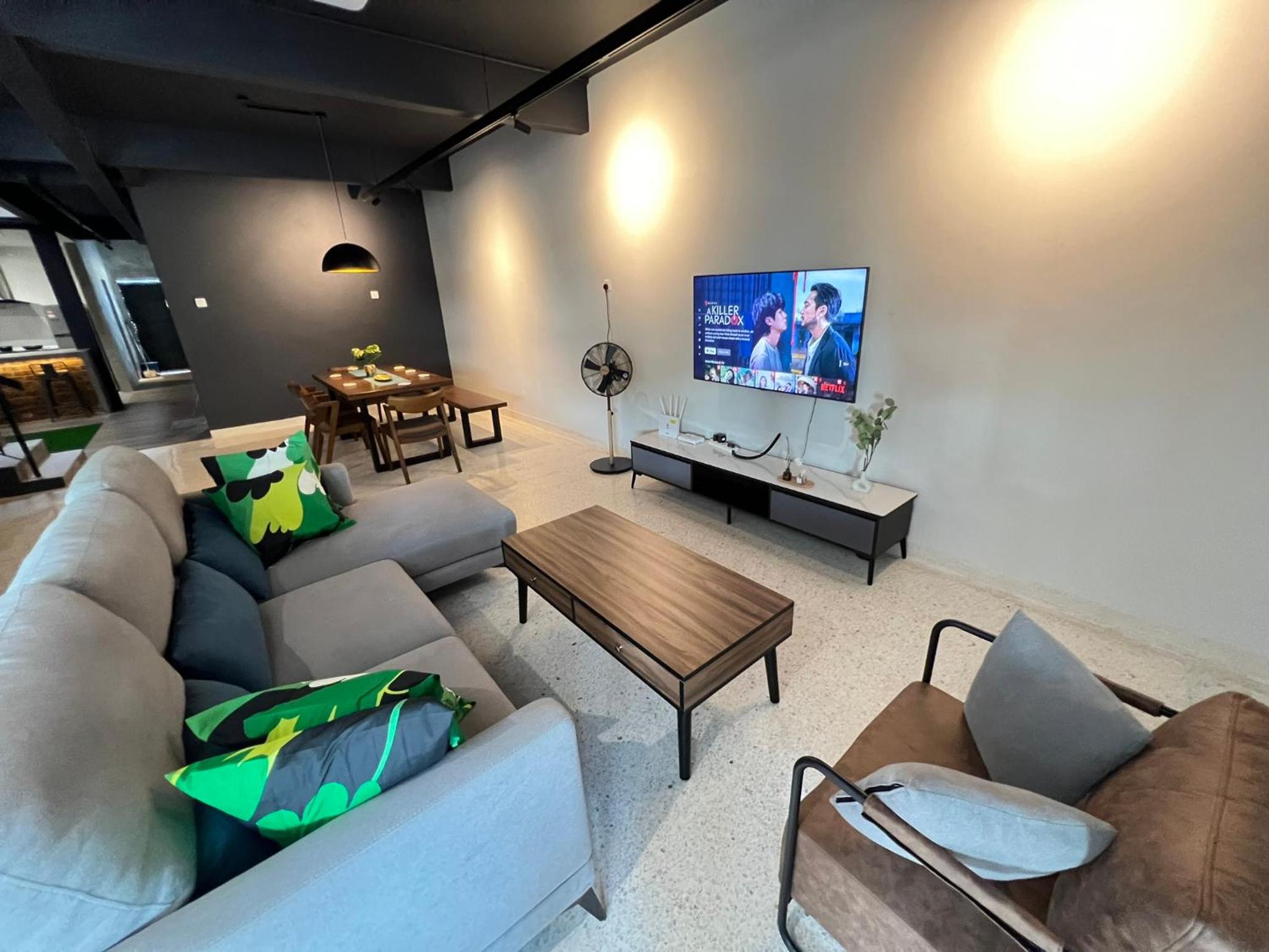 Galaria 4BR 17Pax NearTC, DinosaurLand, PS4, Netflix photo 5