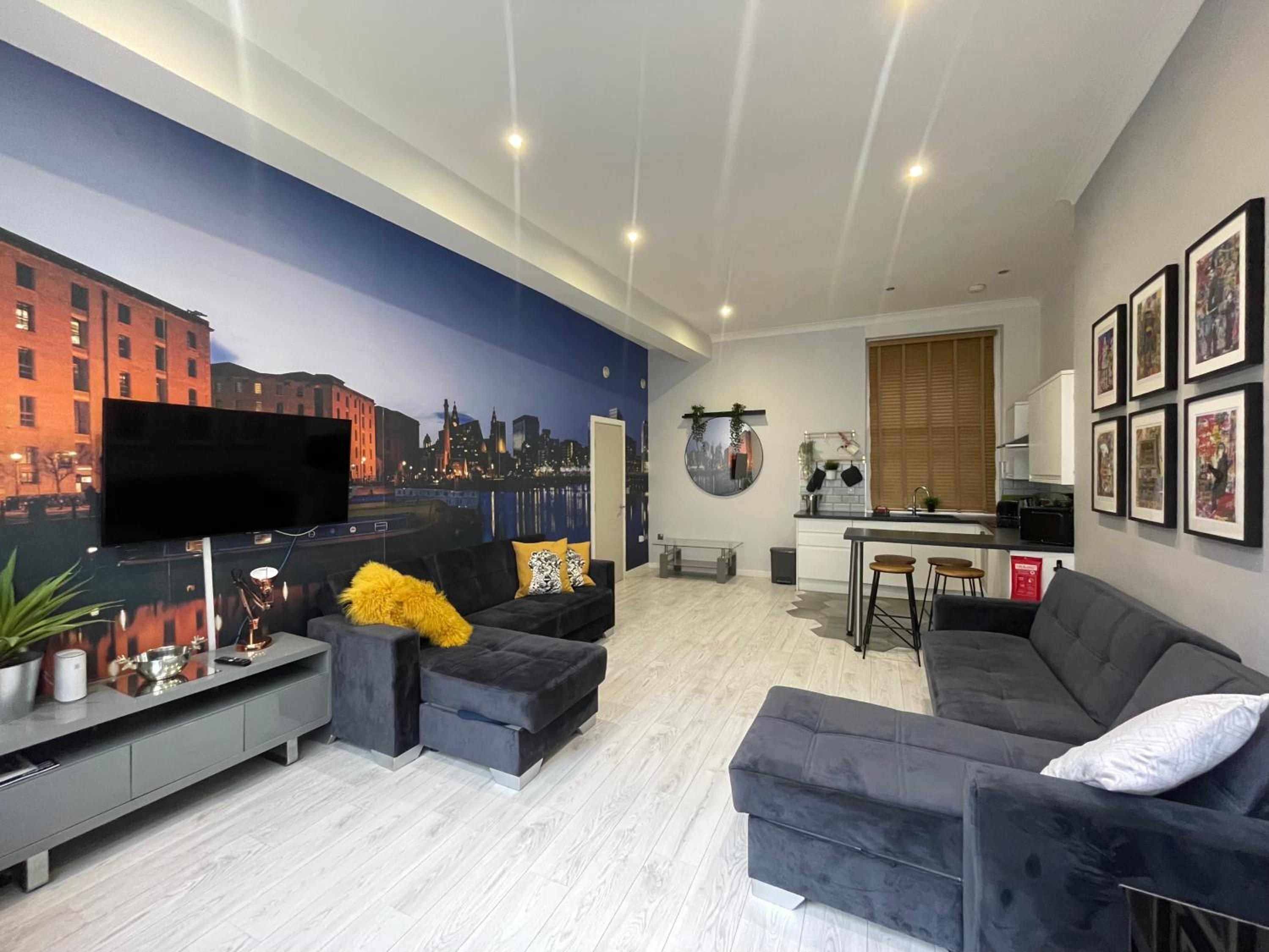 Fantastic Liverpool City Centre Apartments, Fenwick Street view 2