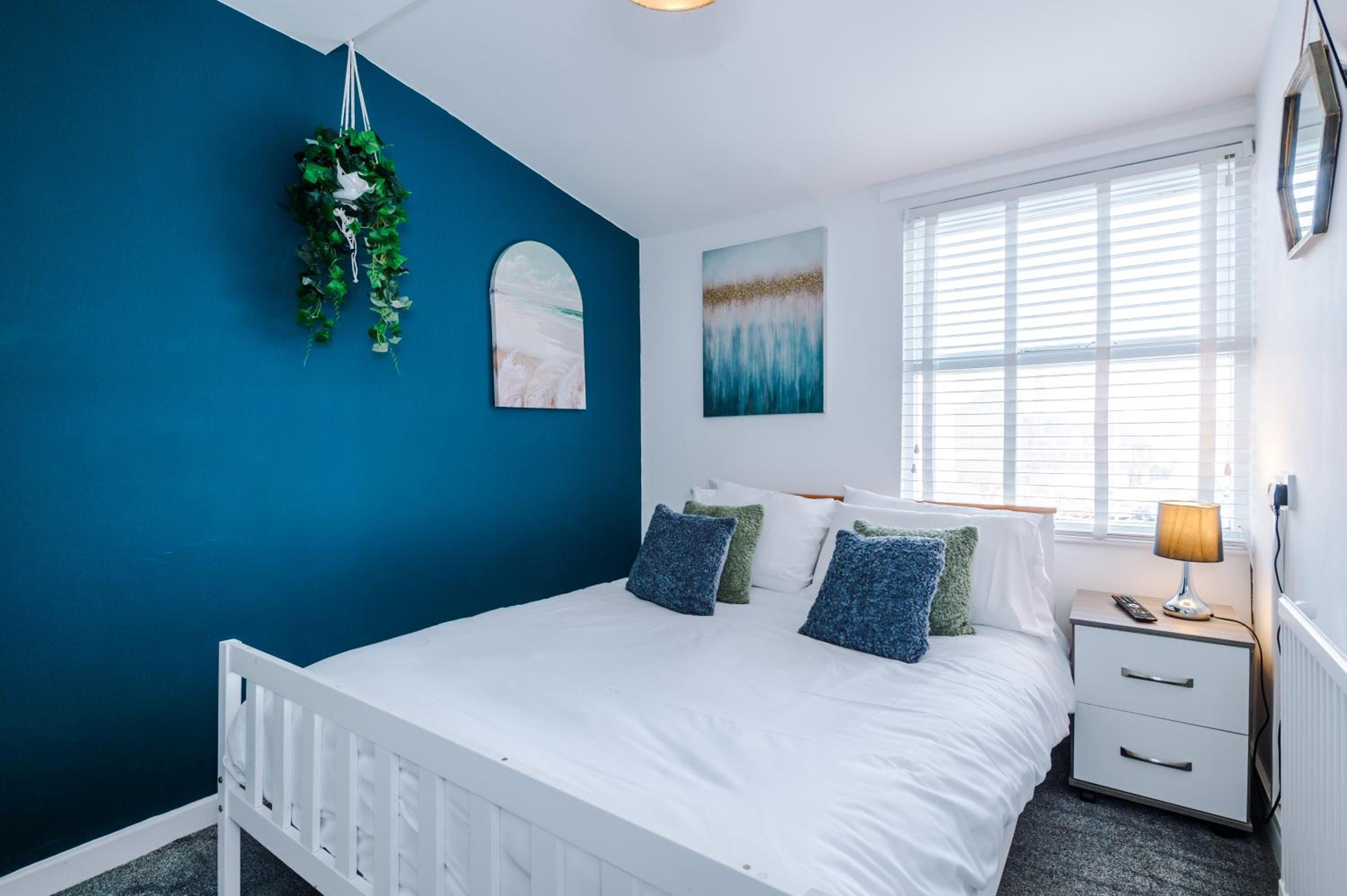 Large 7 bedroom town house in Chester City Centre