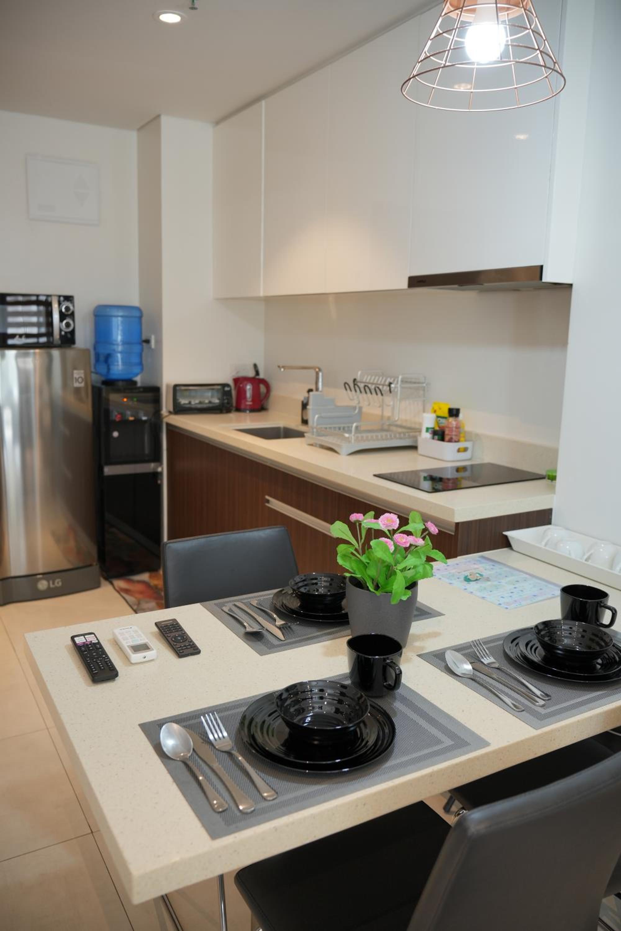 Studio for 5 at Tambuli Residences Garden View by Dominik Studio Apartment with Pool Access & Balcony in Mactan