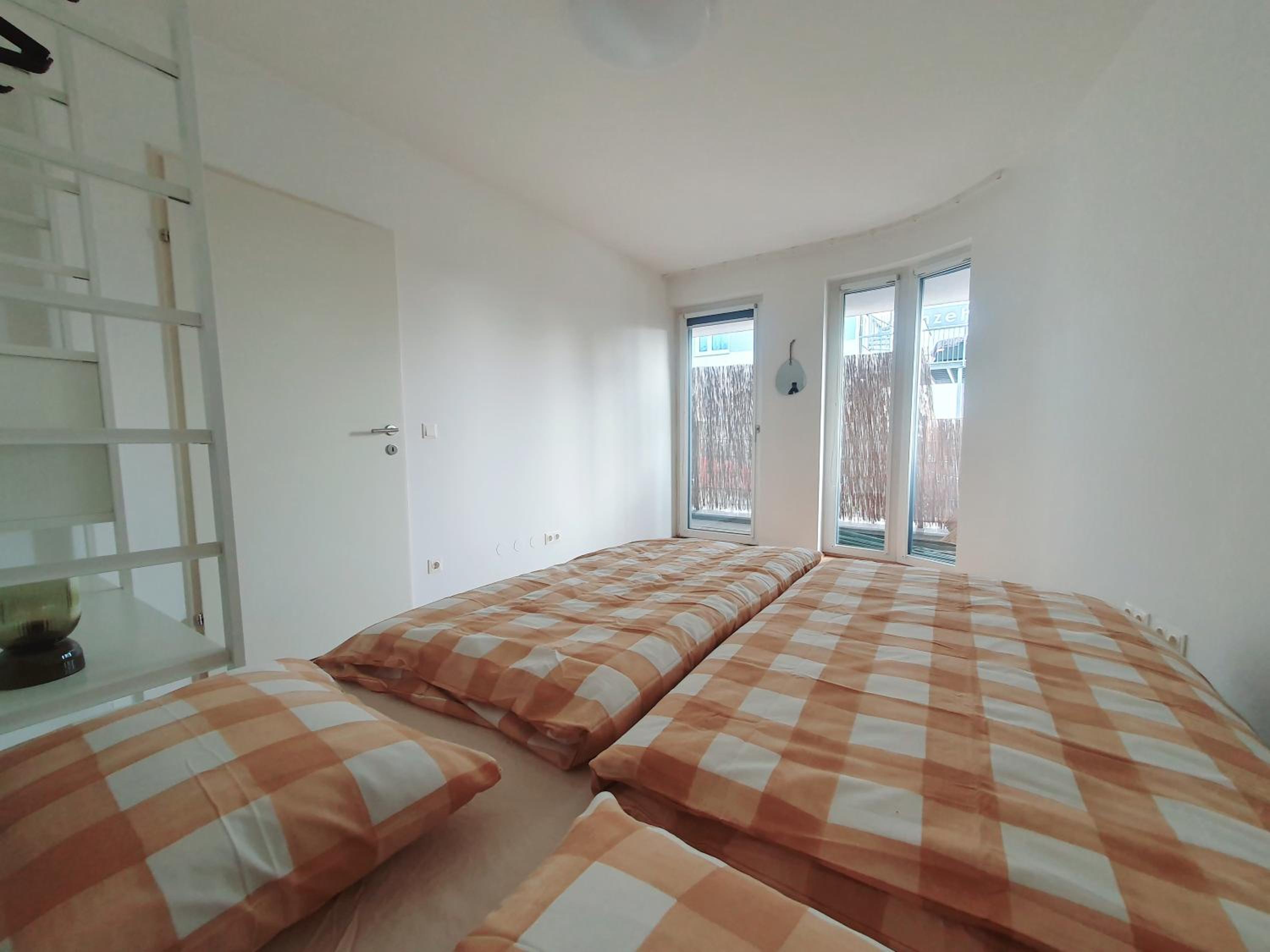 Near Lake One Bedroom Adorable Apartment