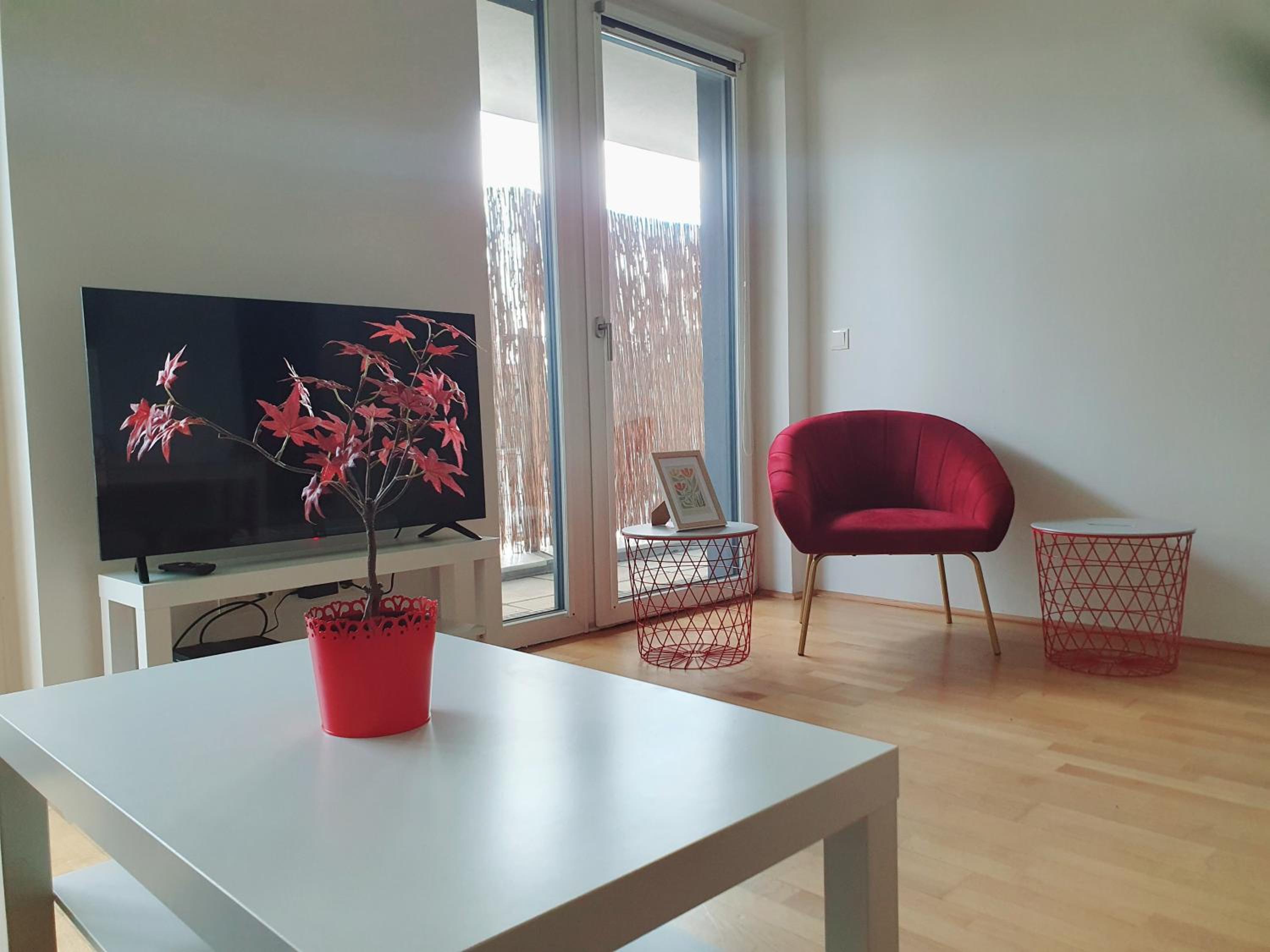 Near Lake One Bedroom Adorable Apartment