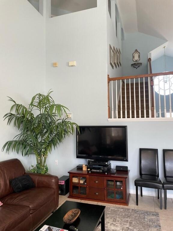 Dream villa with pool and jacuzzi in Windsor Palms, a top rated, man gated resort 5 minutes from Disney view 4