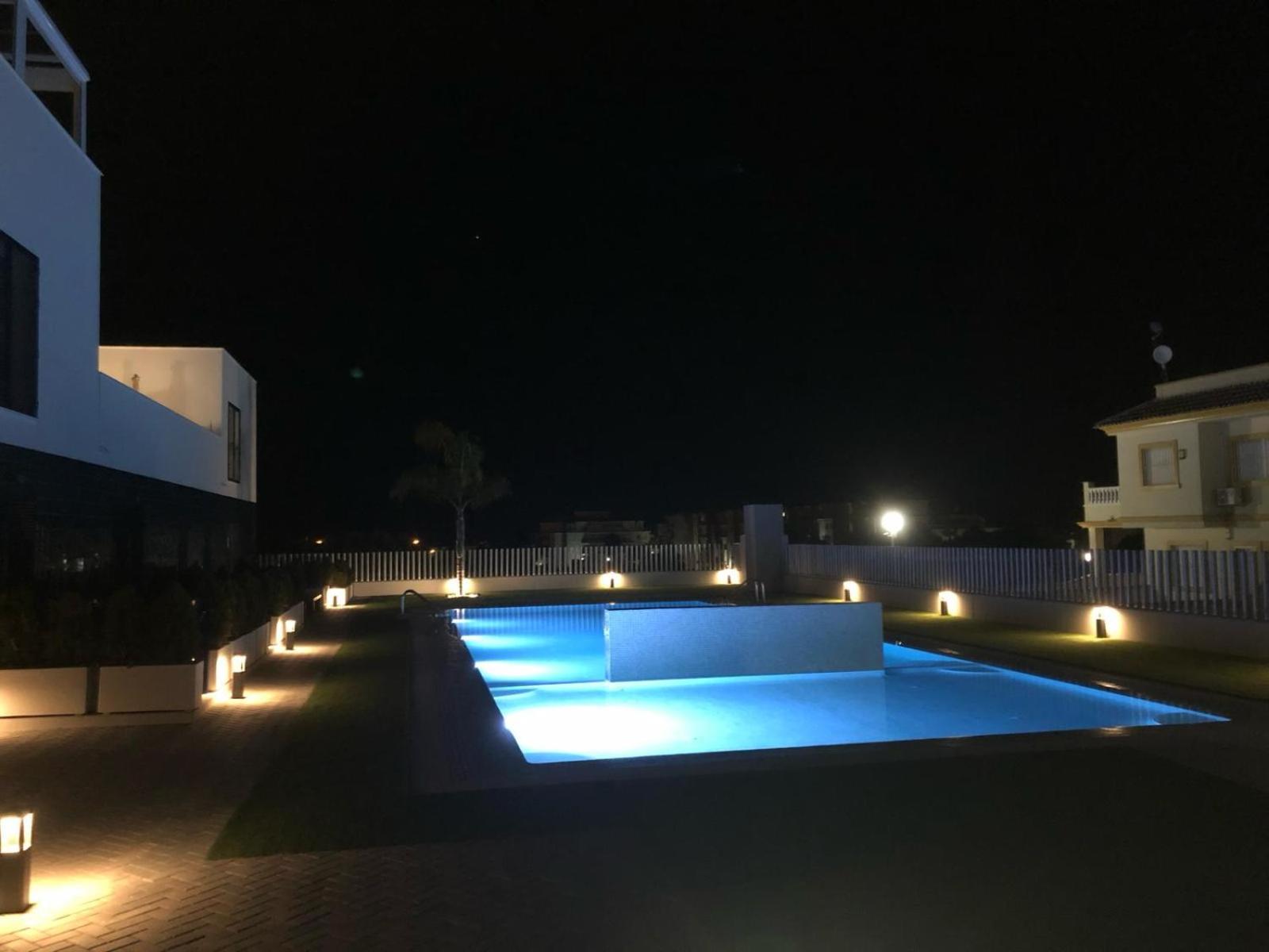 Palmview Poolside Heaven in Turquesa del Mar