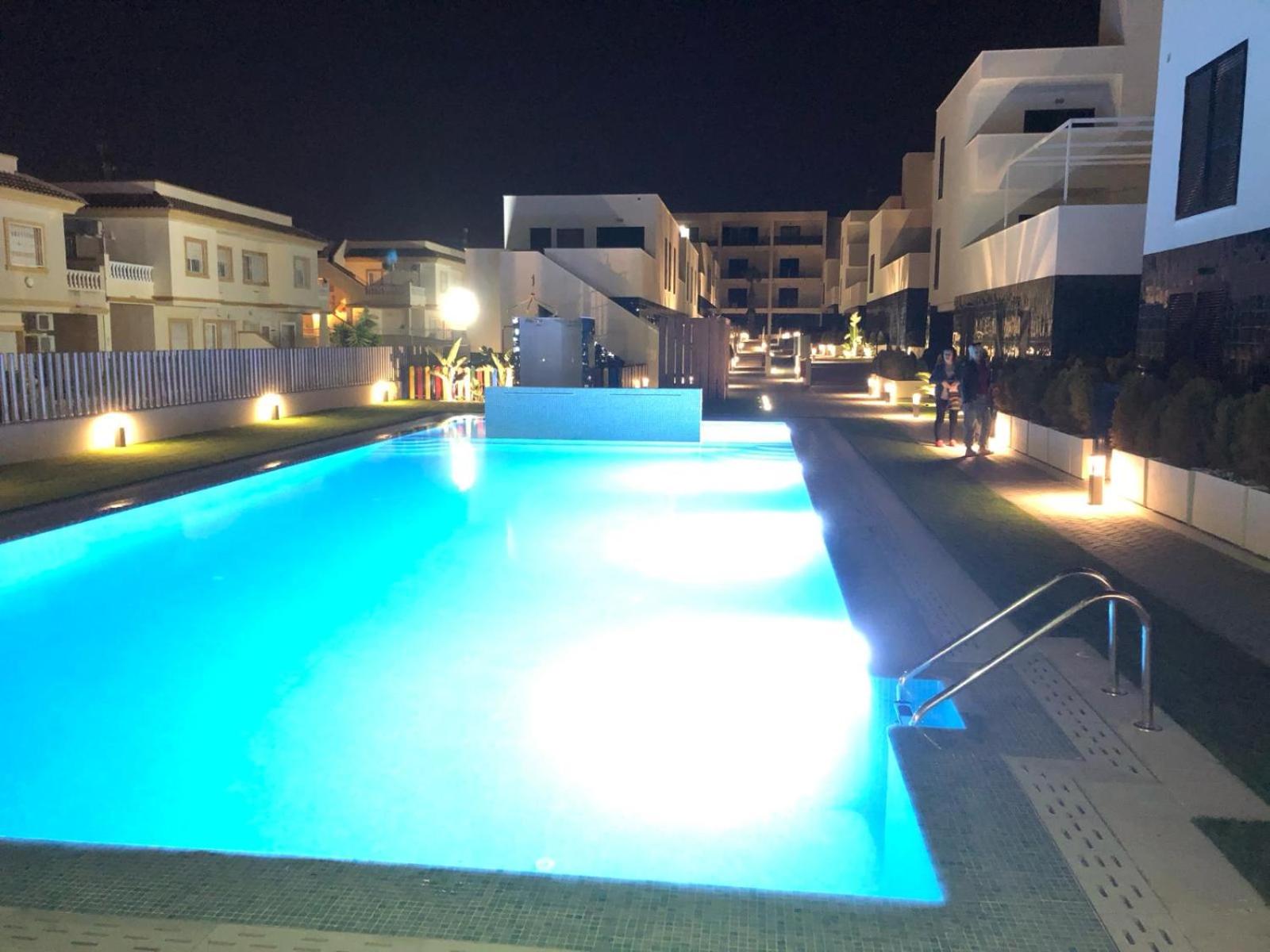 Palmview Poolside Heaven in Turquesa del Mar